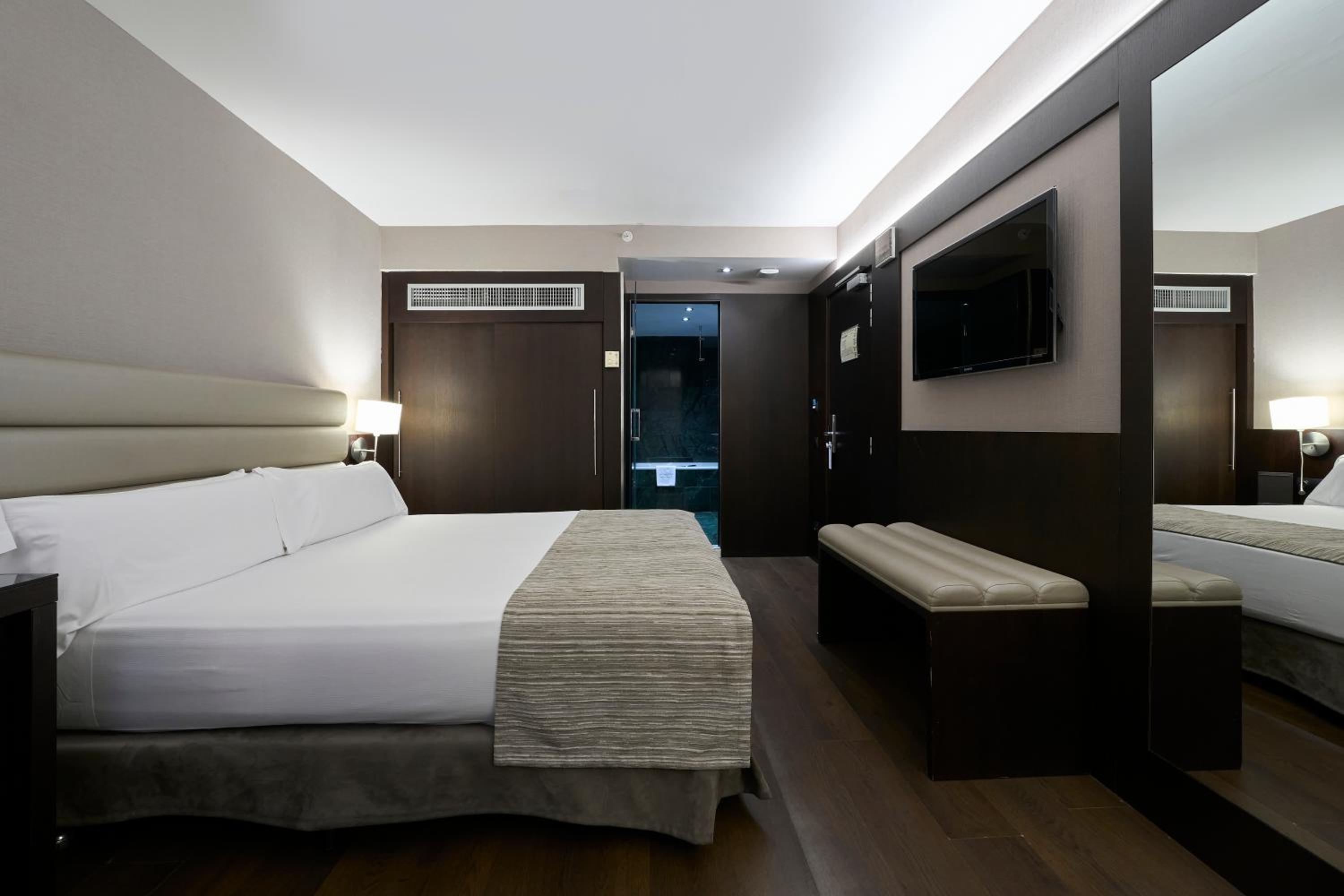 Double or Twin Room photo 2