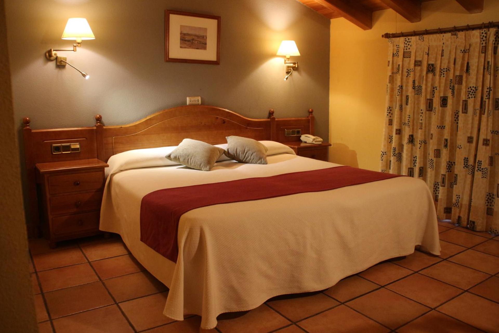 Double or Twin Room photo 3