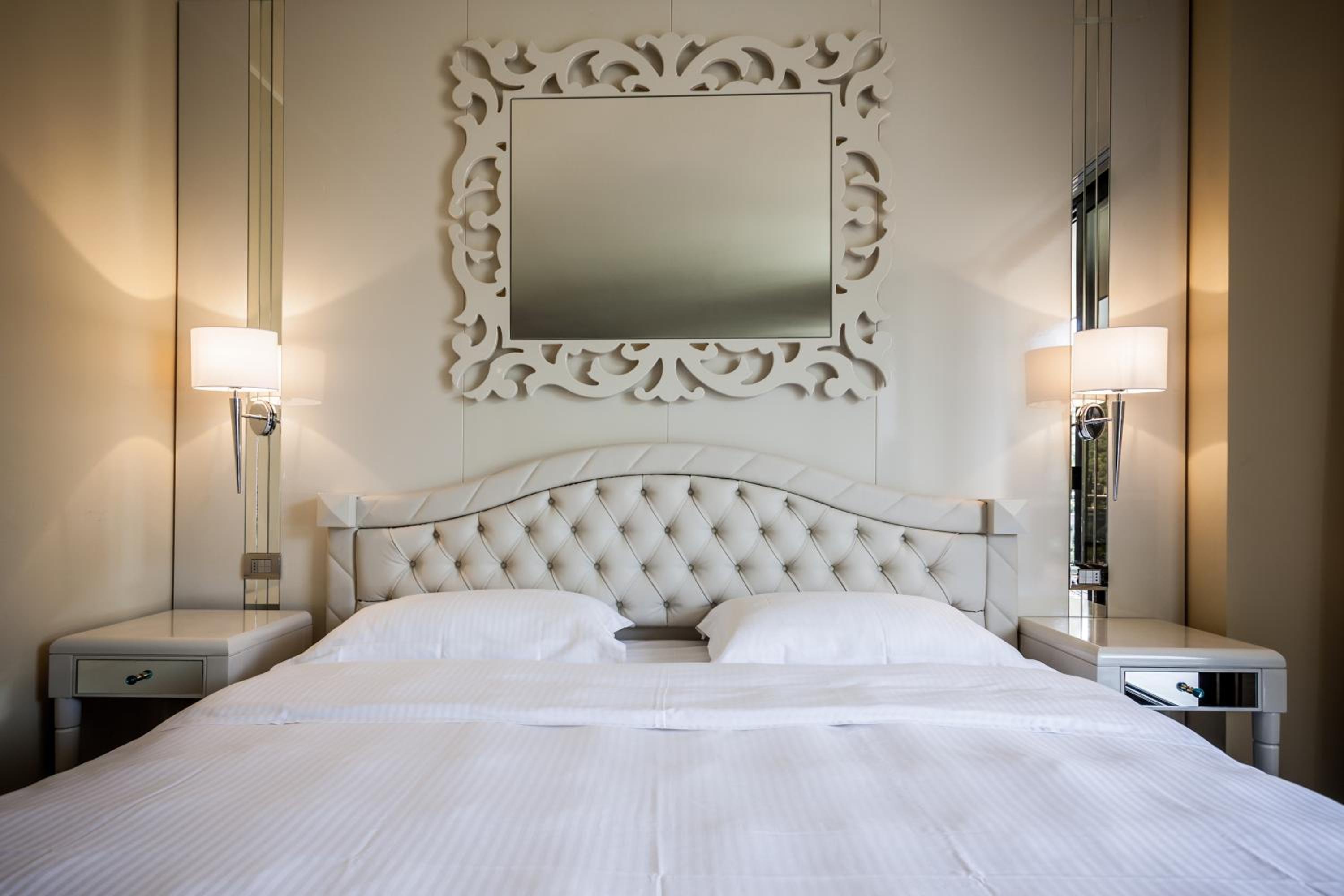 Standard Double Room with Lake View and Balcony photo 1