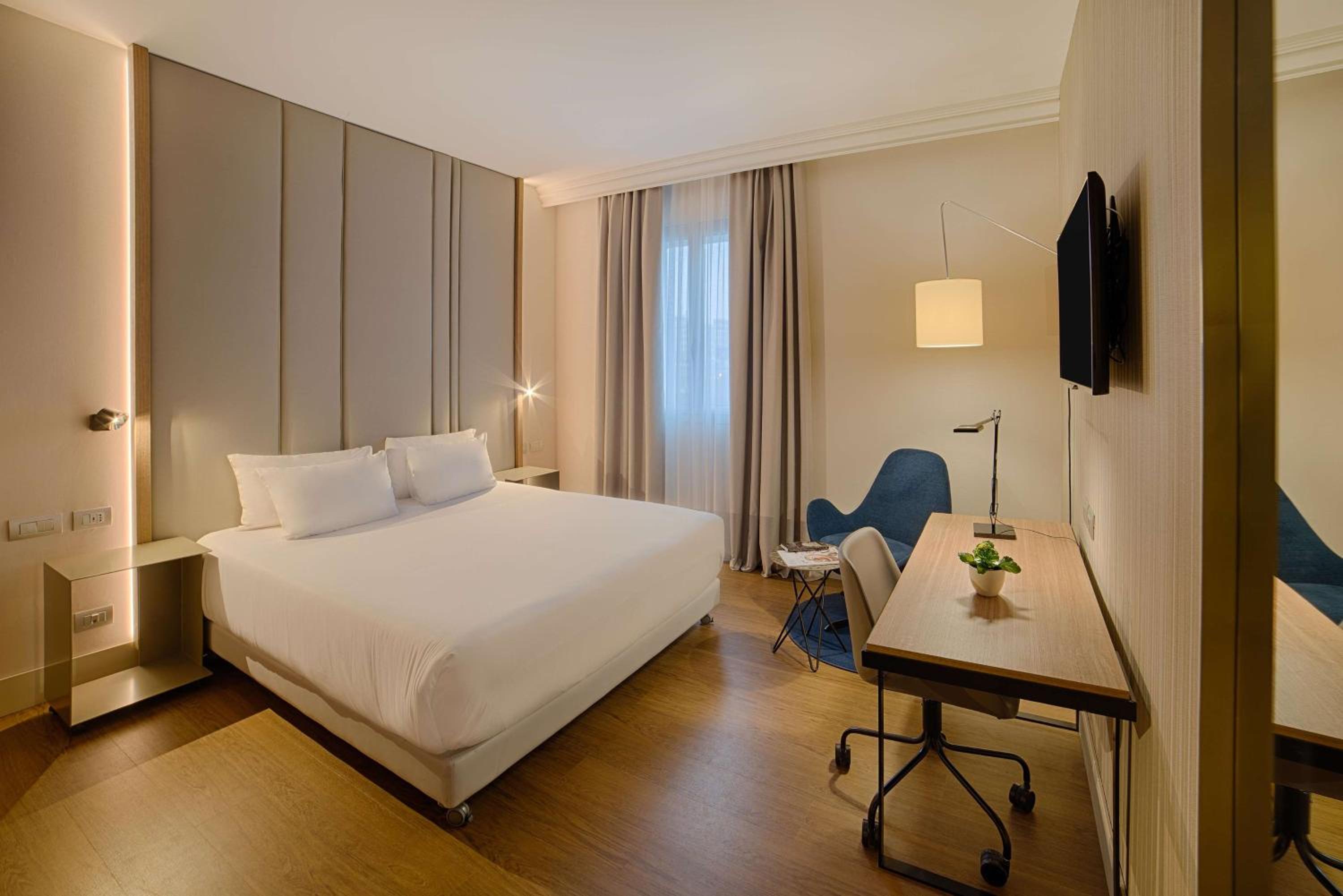 Superior Double or Twin Room - Photo 6
