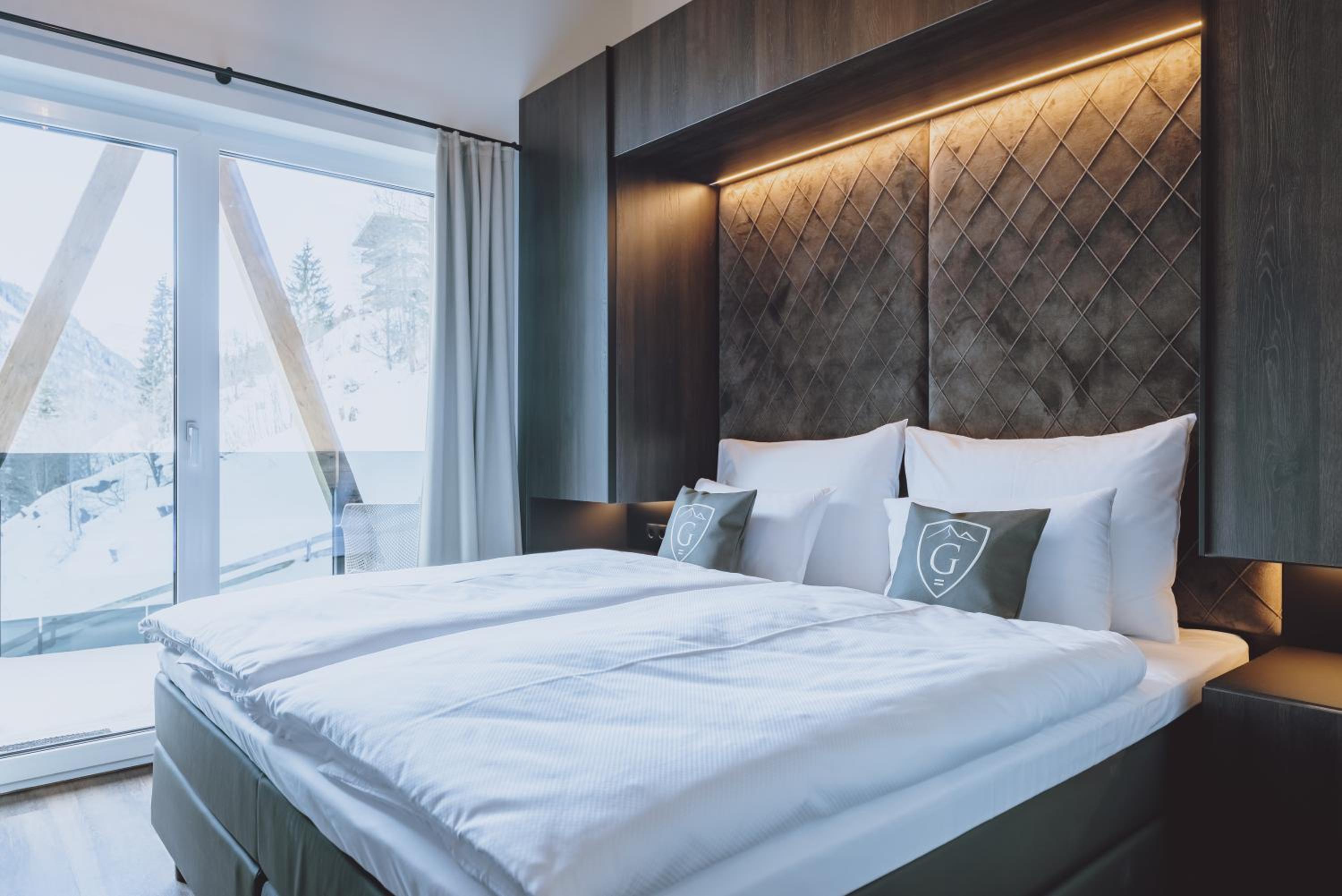 Deluxe Penthouse with Private Sauna and 2 bedrooms - Photo 4