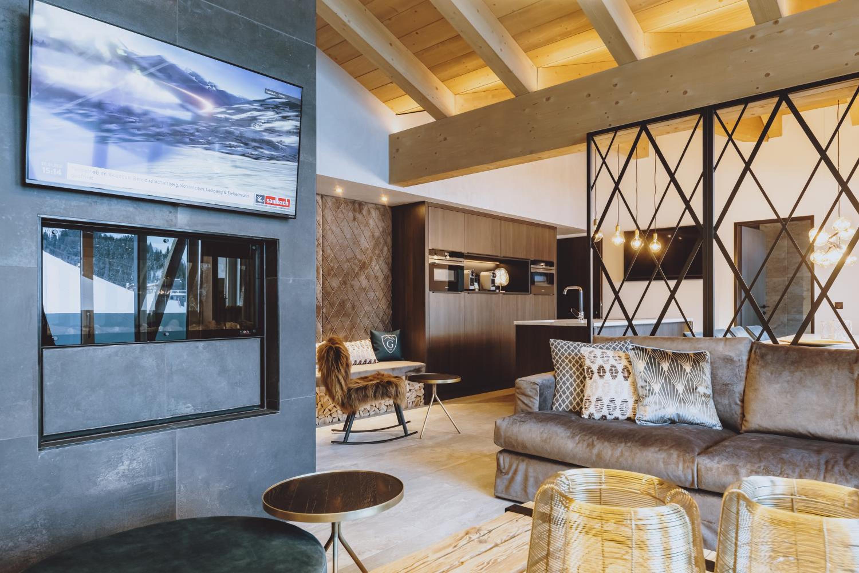 Deluxe Penthouse with Private Sauna and 2 bedrooms - Photo 14