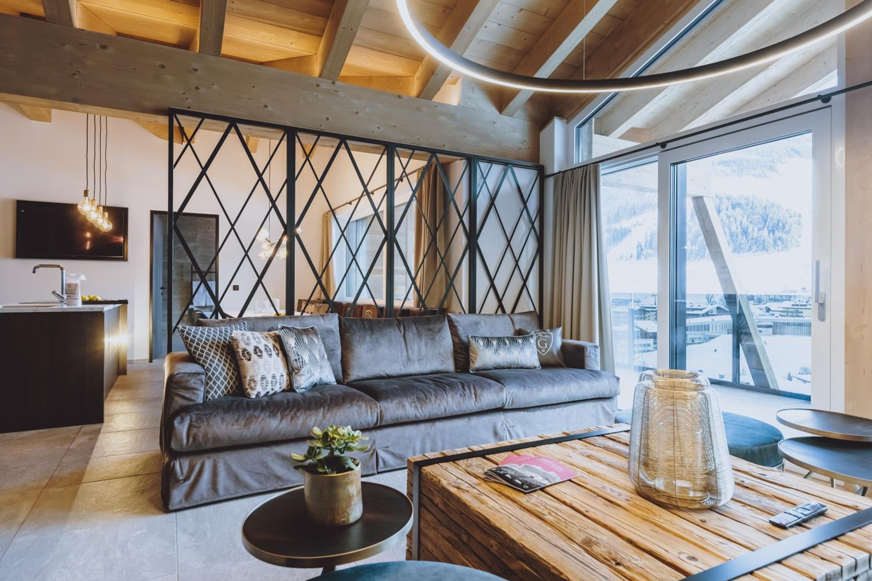 Deluxe Penthouse with Private Sauna and 2 bedrooms - Photo 15
