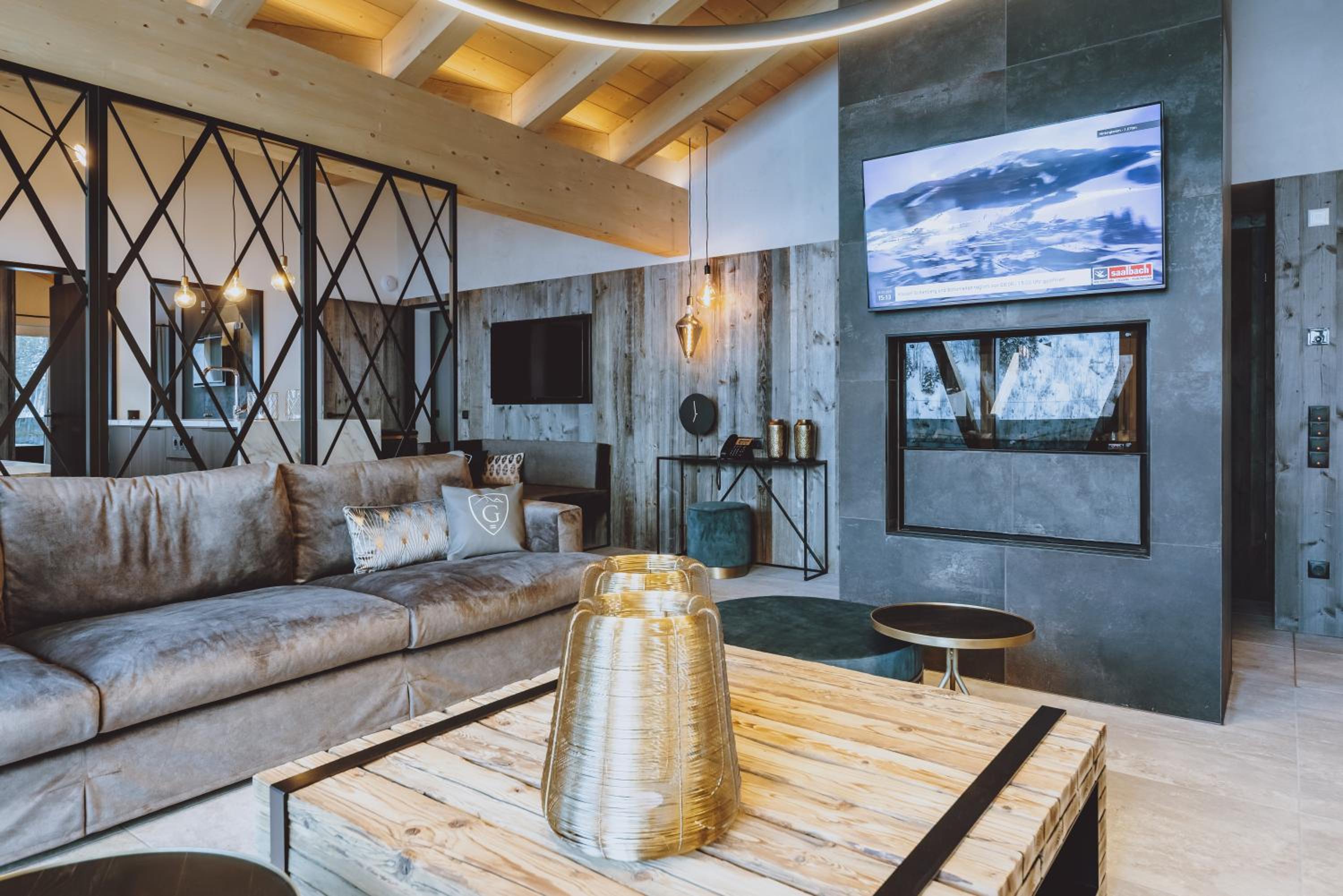 Deluxe Penthouse with Private Sauna and 2 bedrooms - Photo 7