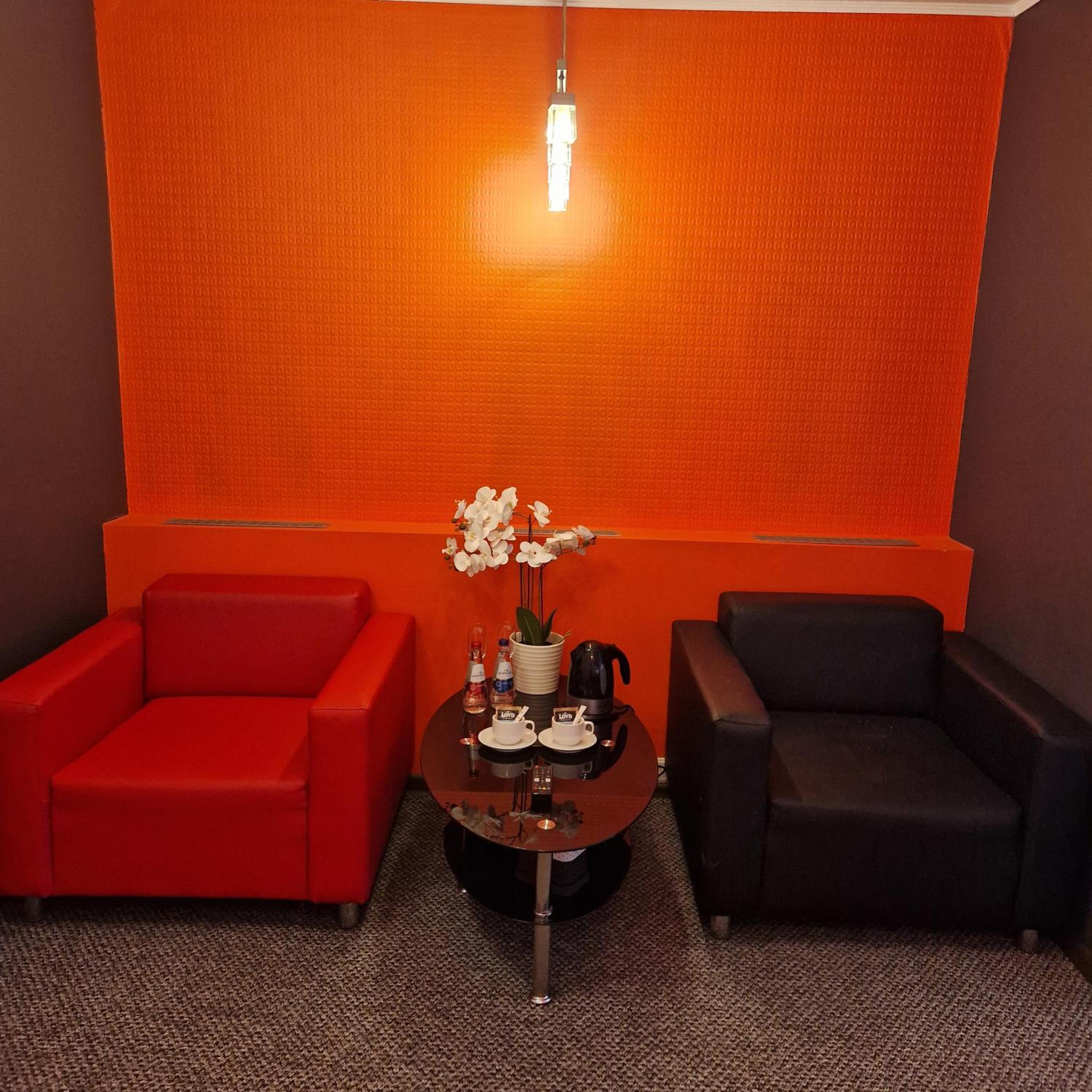Deluxe Double Room with Balcony - Photo 4