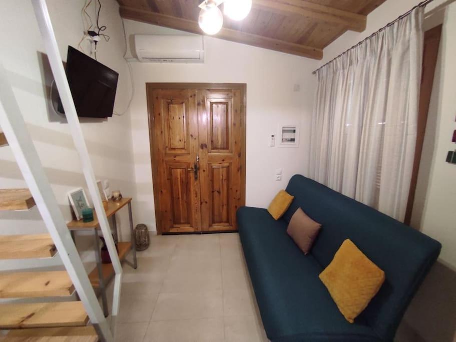 One-Bedroom House photo 1