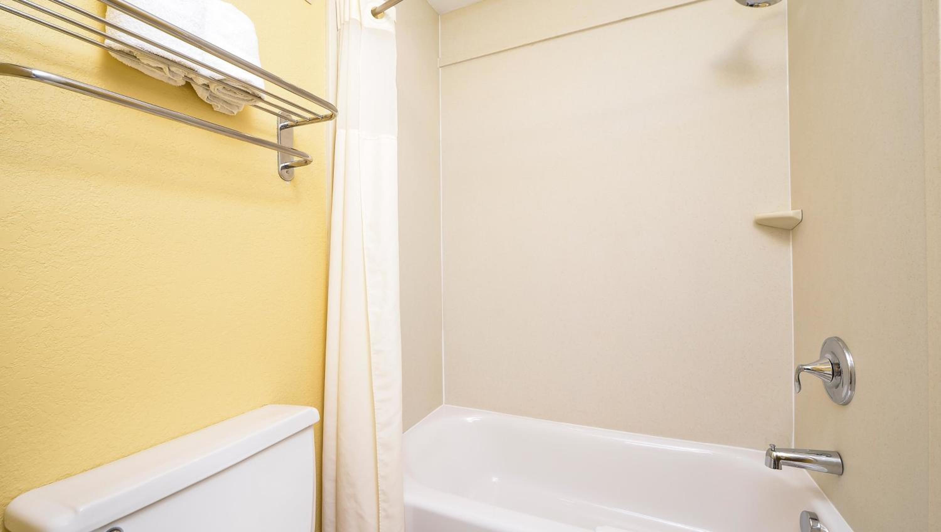 King Room - Non-Smoking - Photo 14