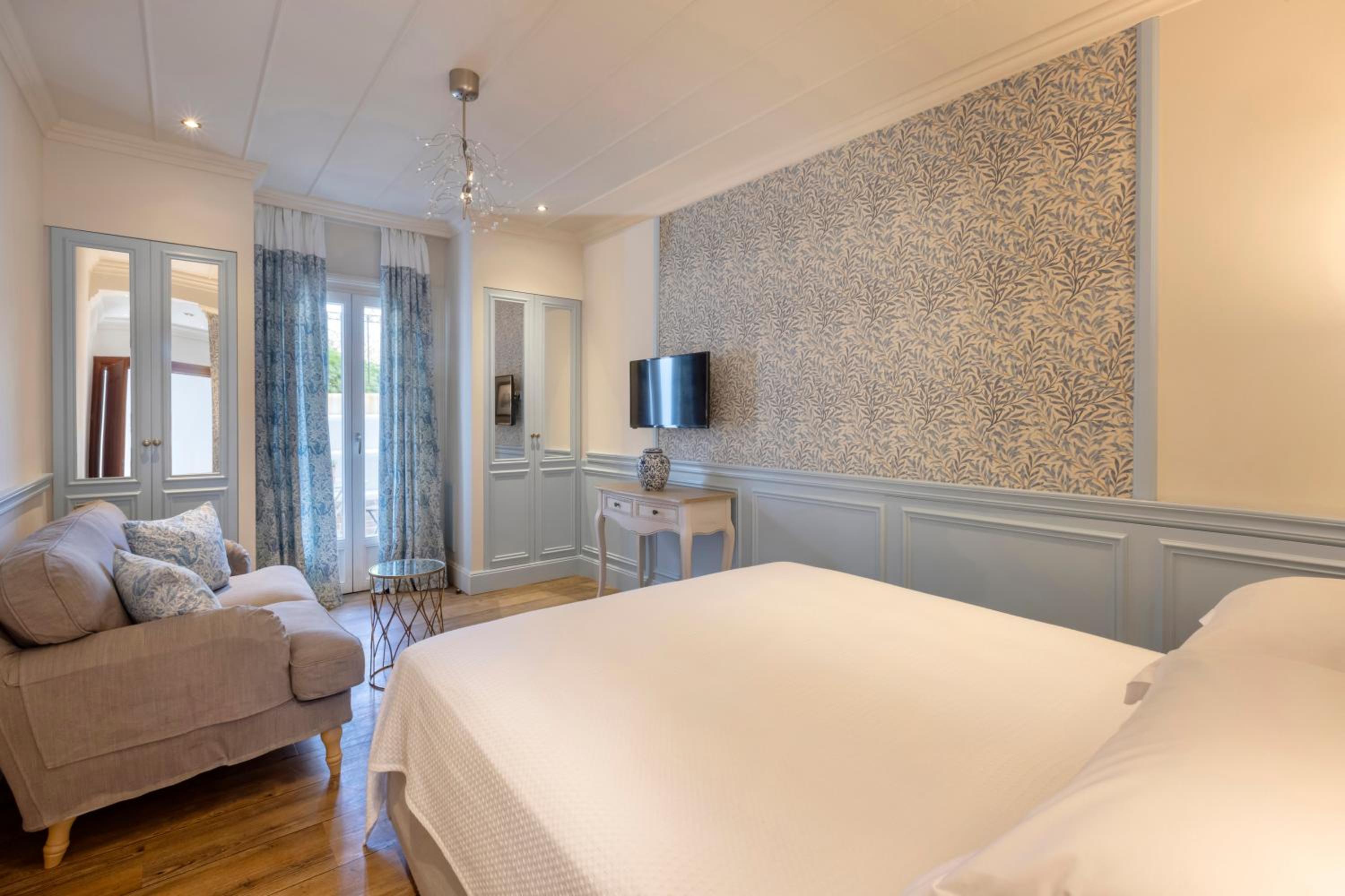 Standard Twin Room - Photo 6