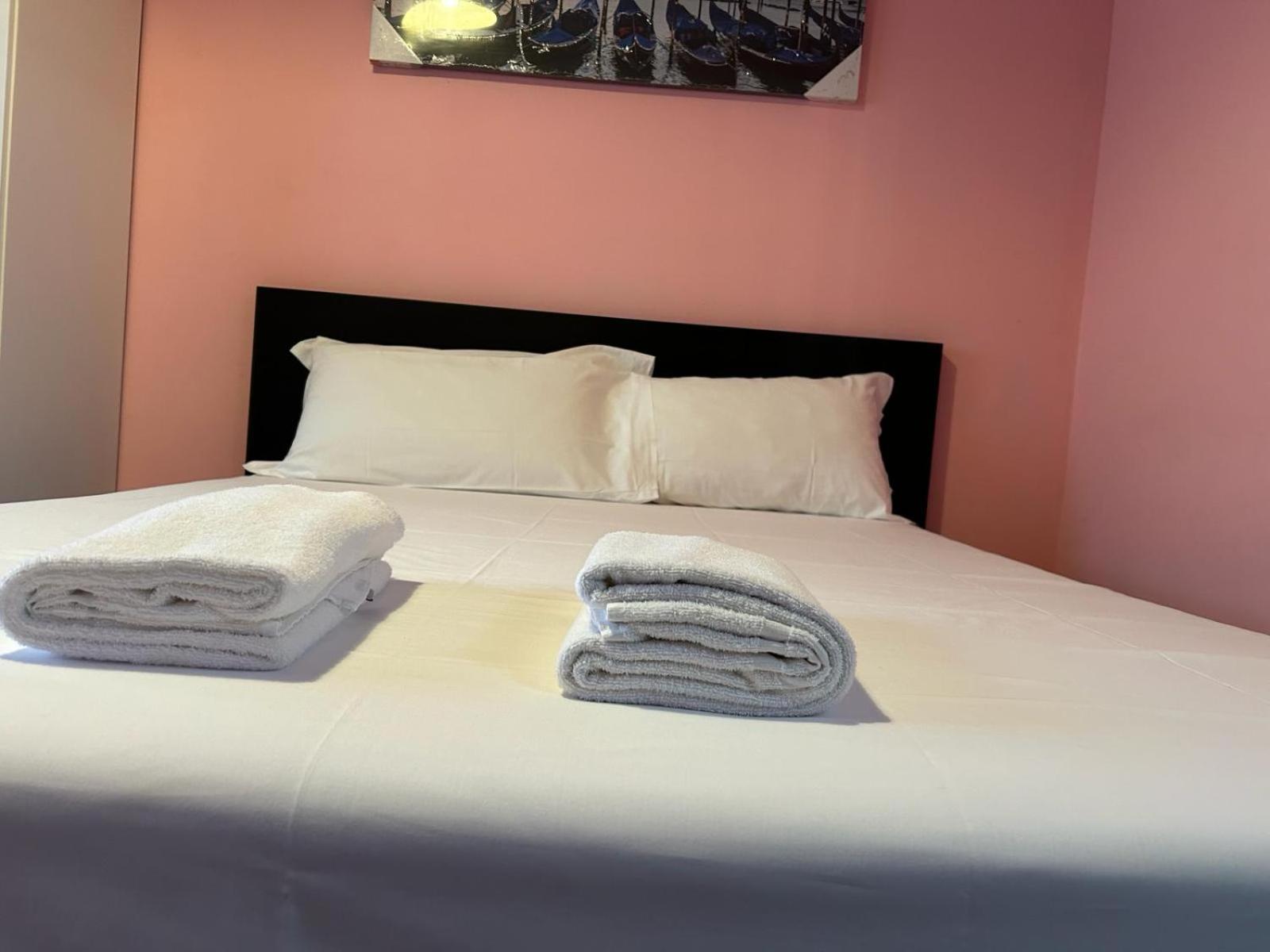 Quadruple Room with Private Bathroom