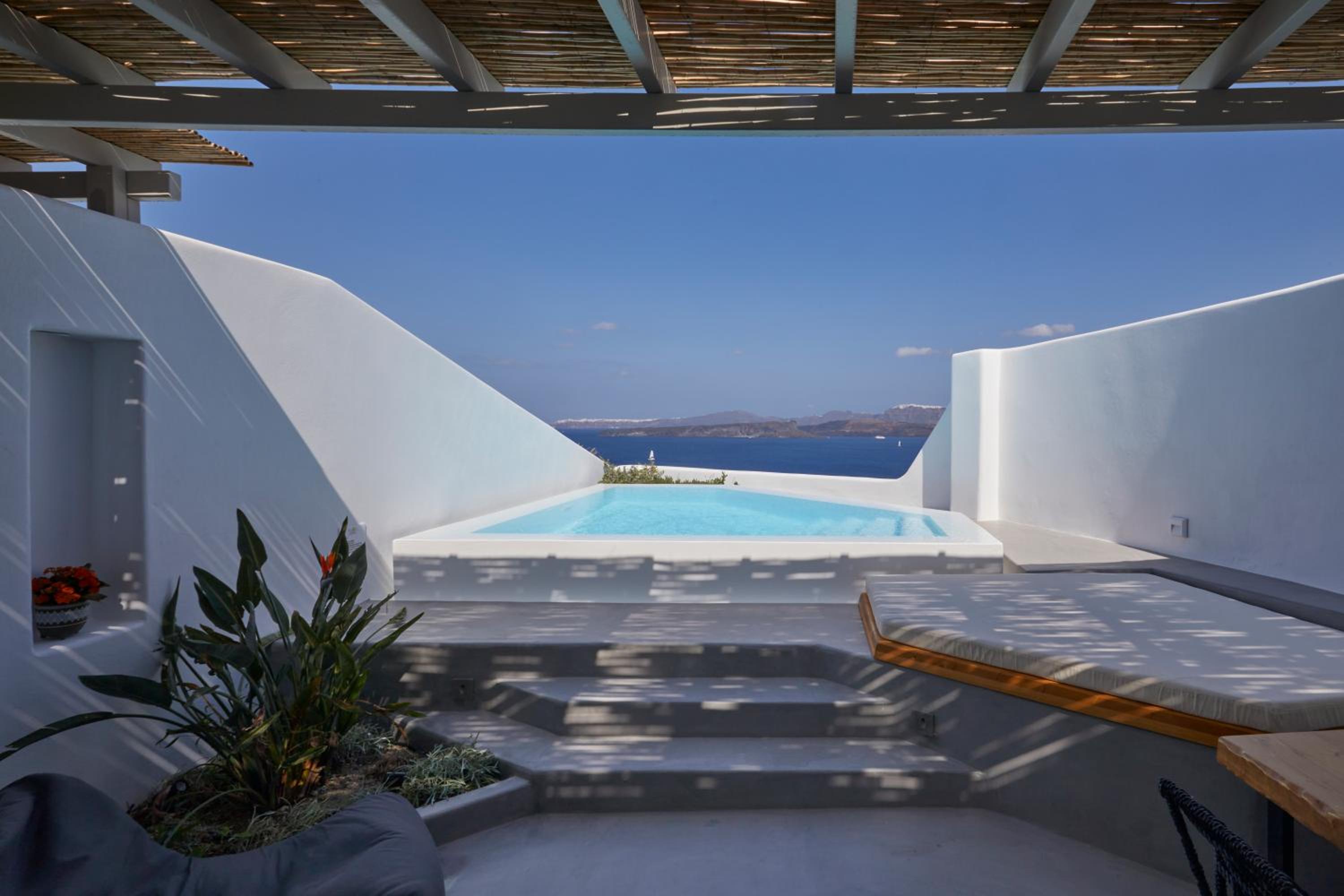 The Diamond Suite with Diamond Infinity Heated Private Pool - Photo 7
