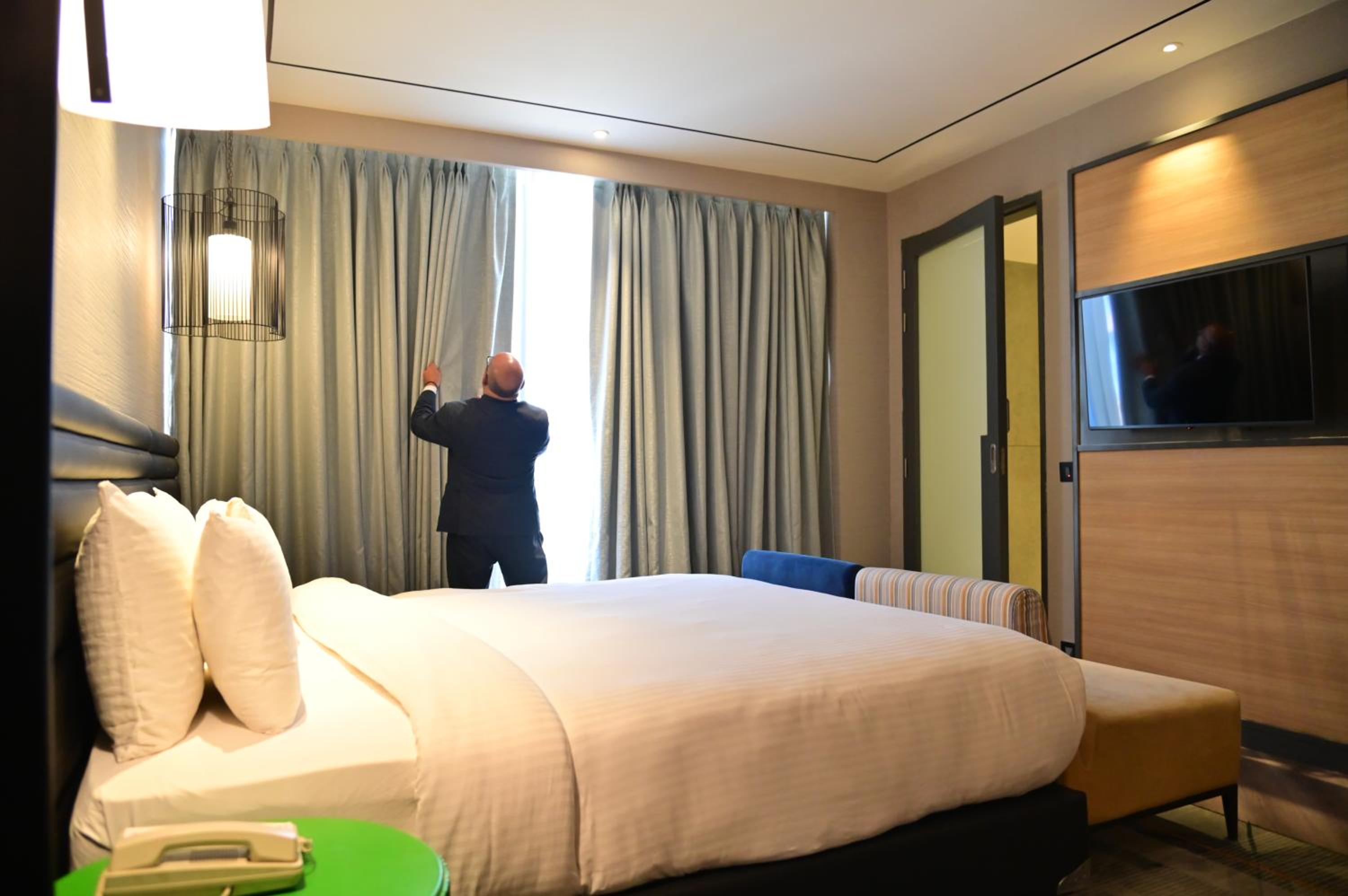 Mobility Accessible Room - Photo 3