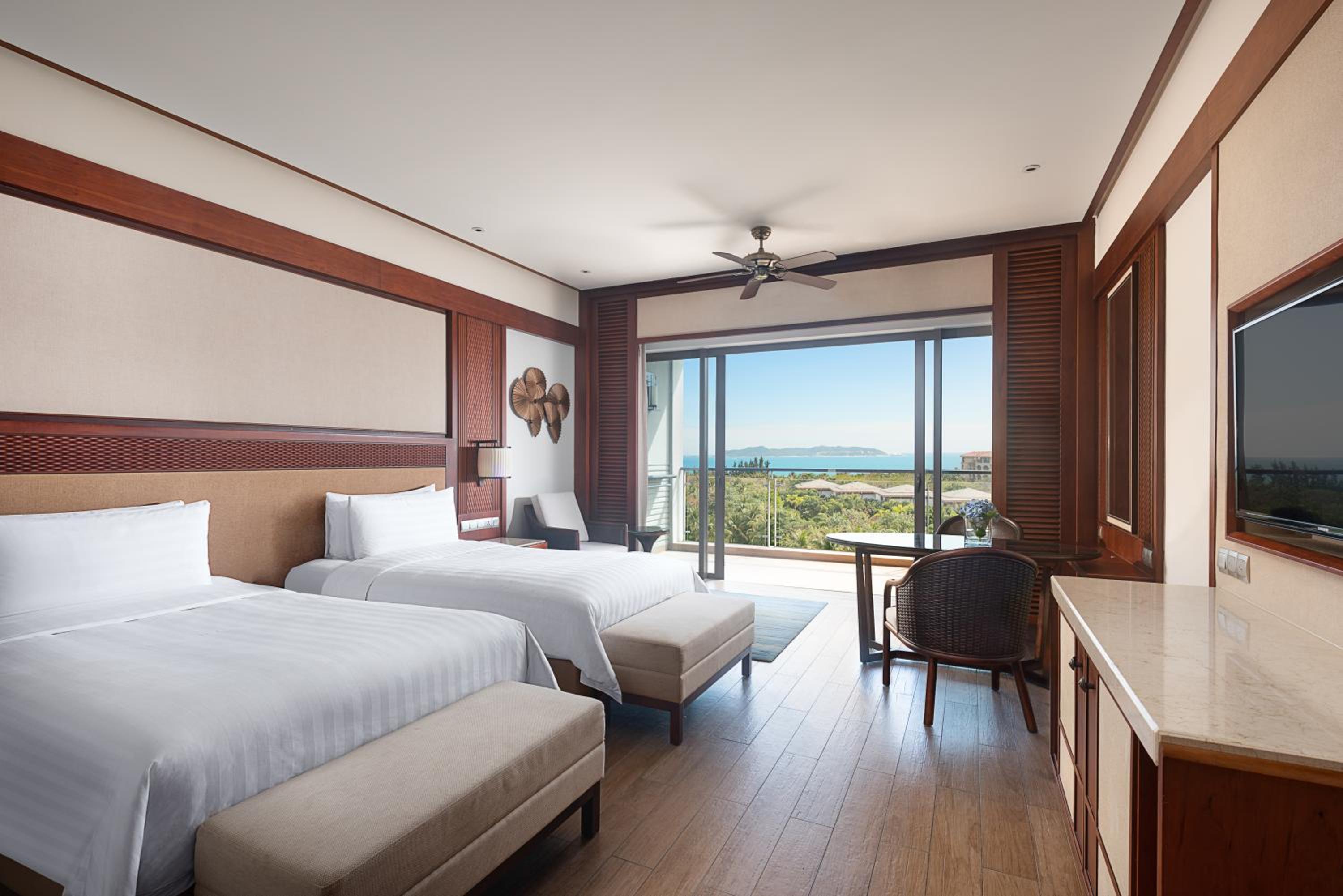 Premier Sea View Twin photo 3