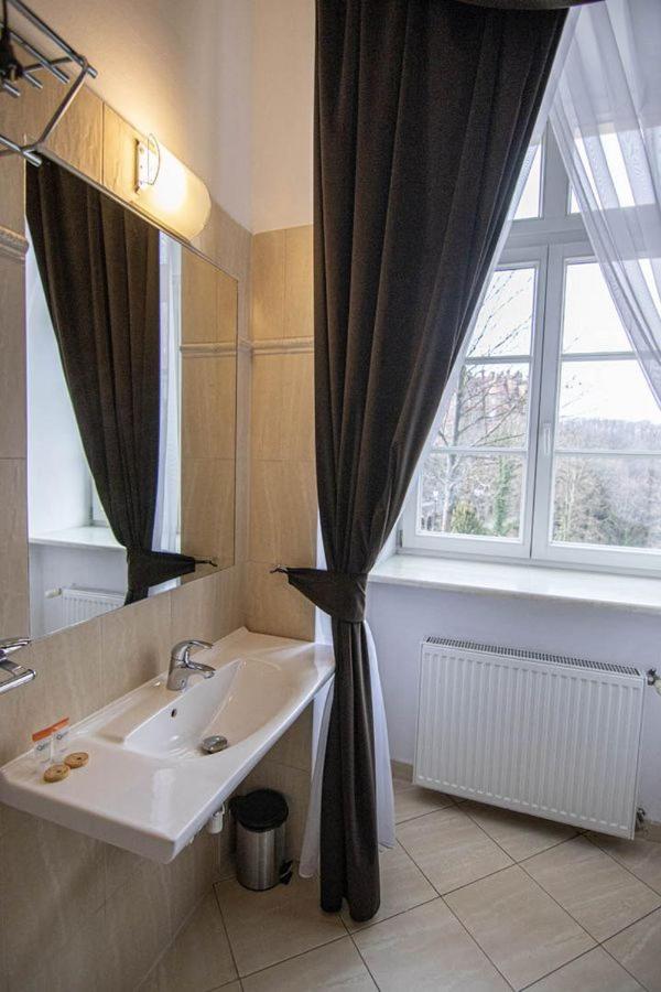 Double or Twin Room - Photo 2