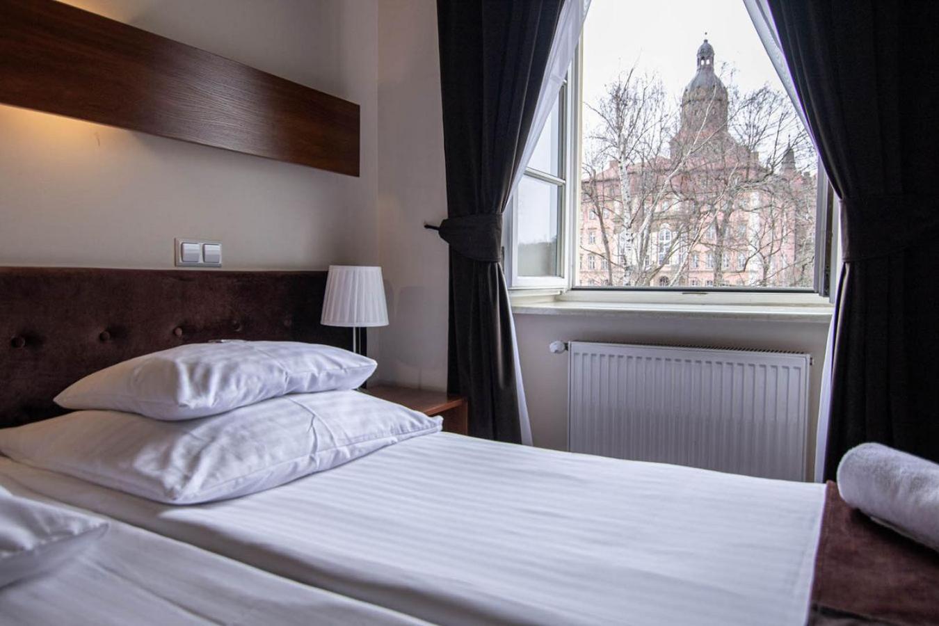 Double or Twin Room - Photo 10