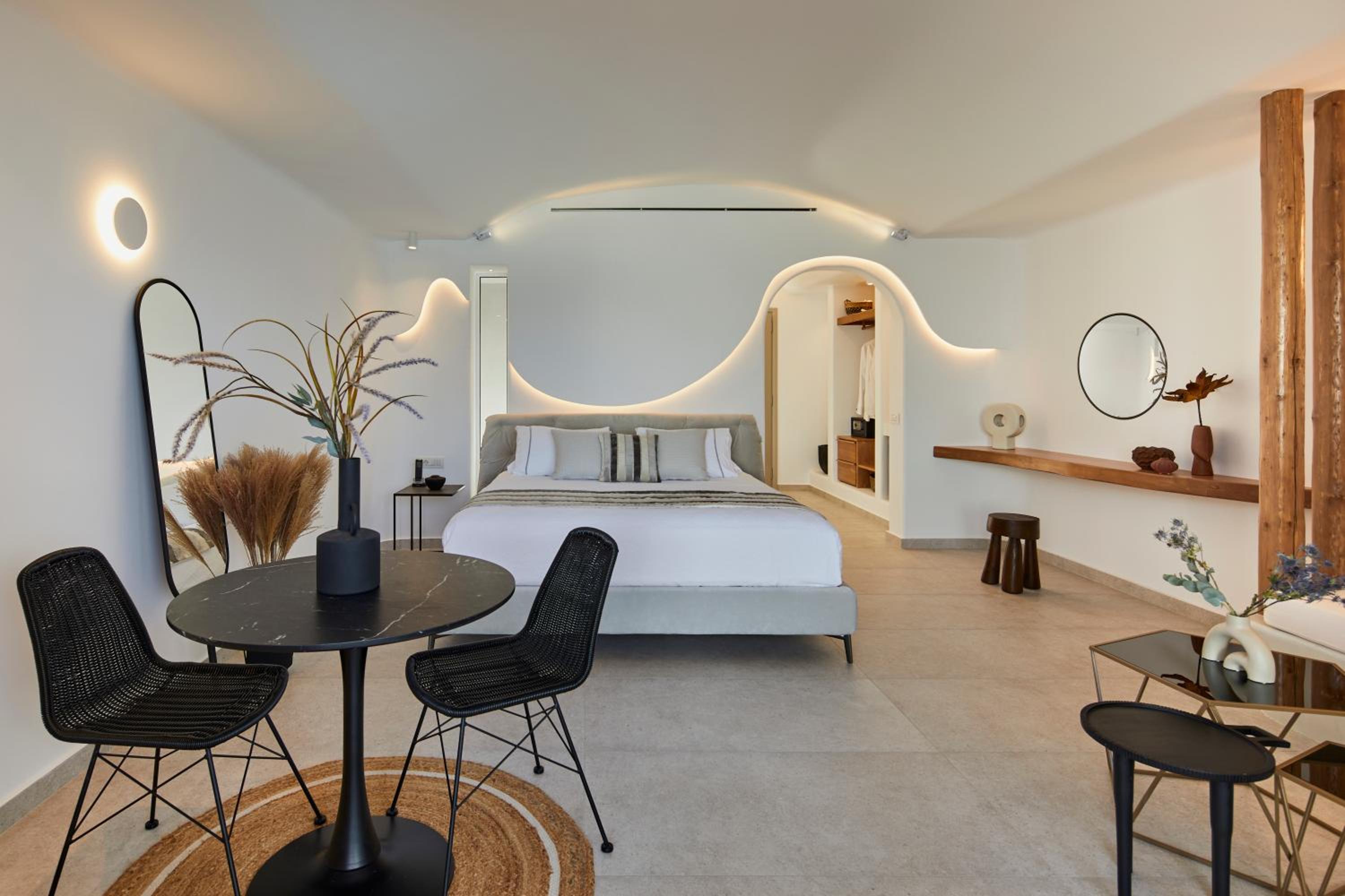 The Diamond Suite with Diamond Infinity Heated Private Pool - Photo 1