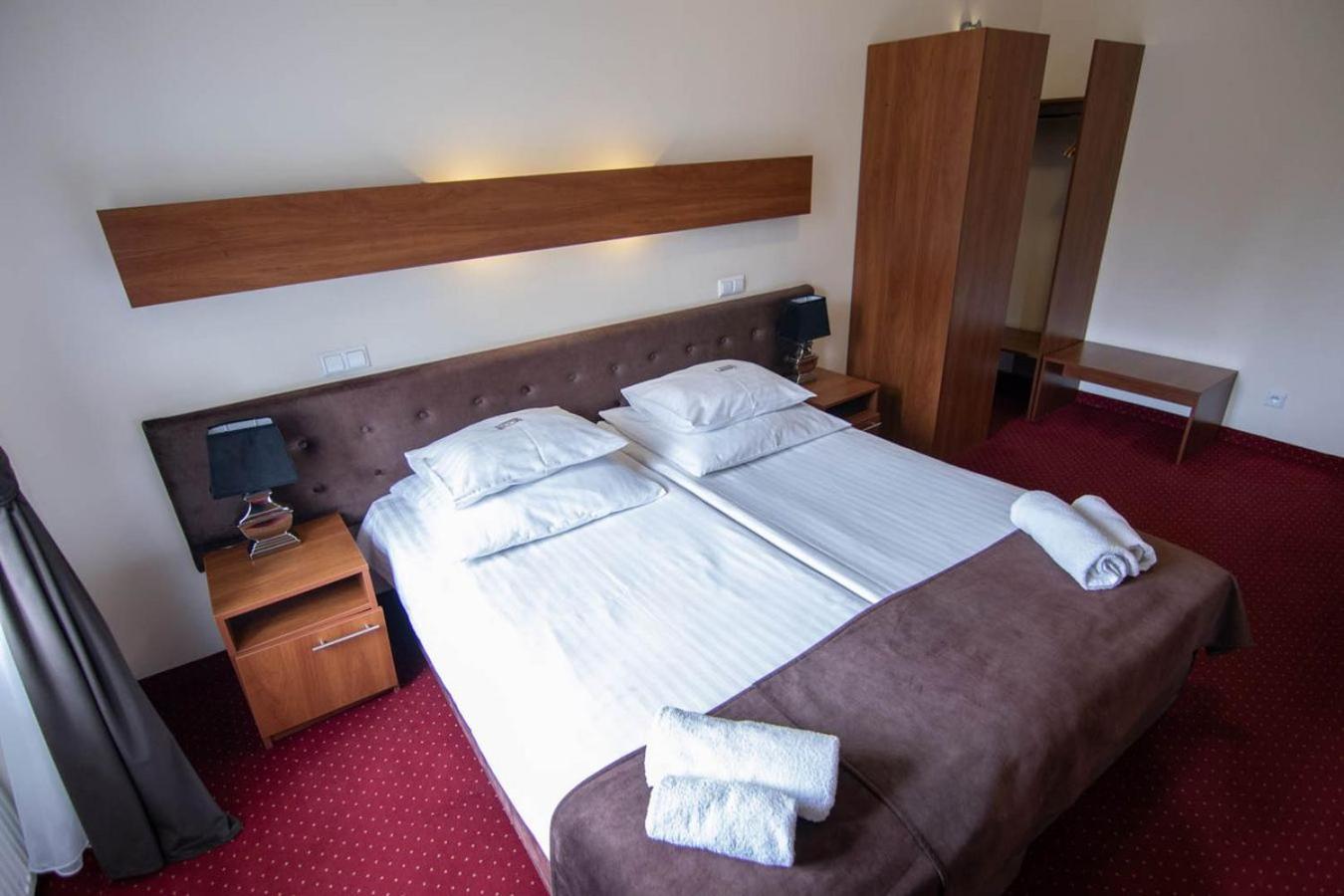 Double or Twin Room - Photo 18