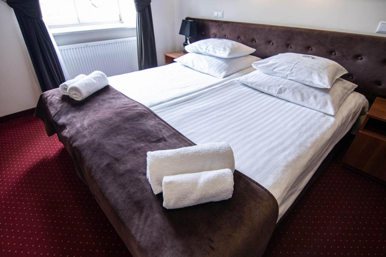 Double or Twin Room - Photo 22