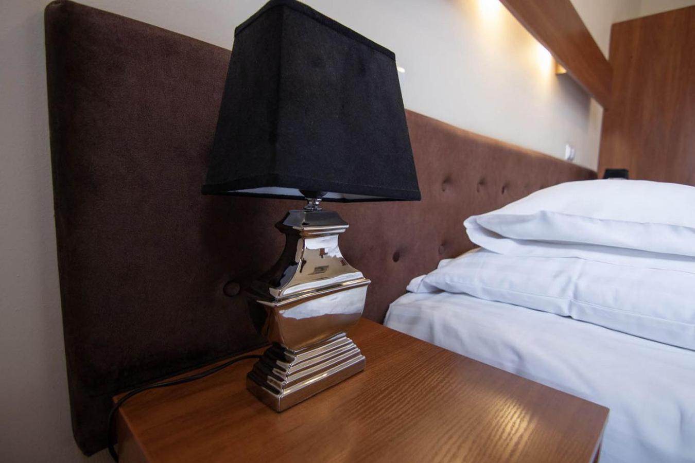 Double or Twin Room - Photo 19