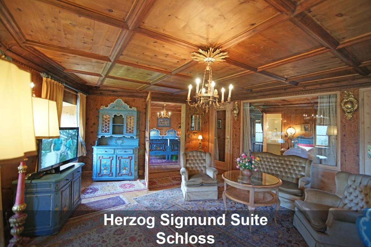 Premium Suite - Photo 1