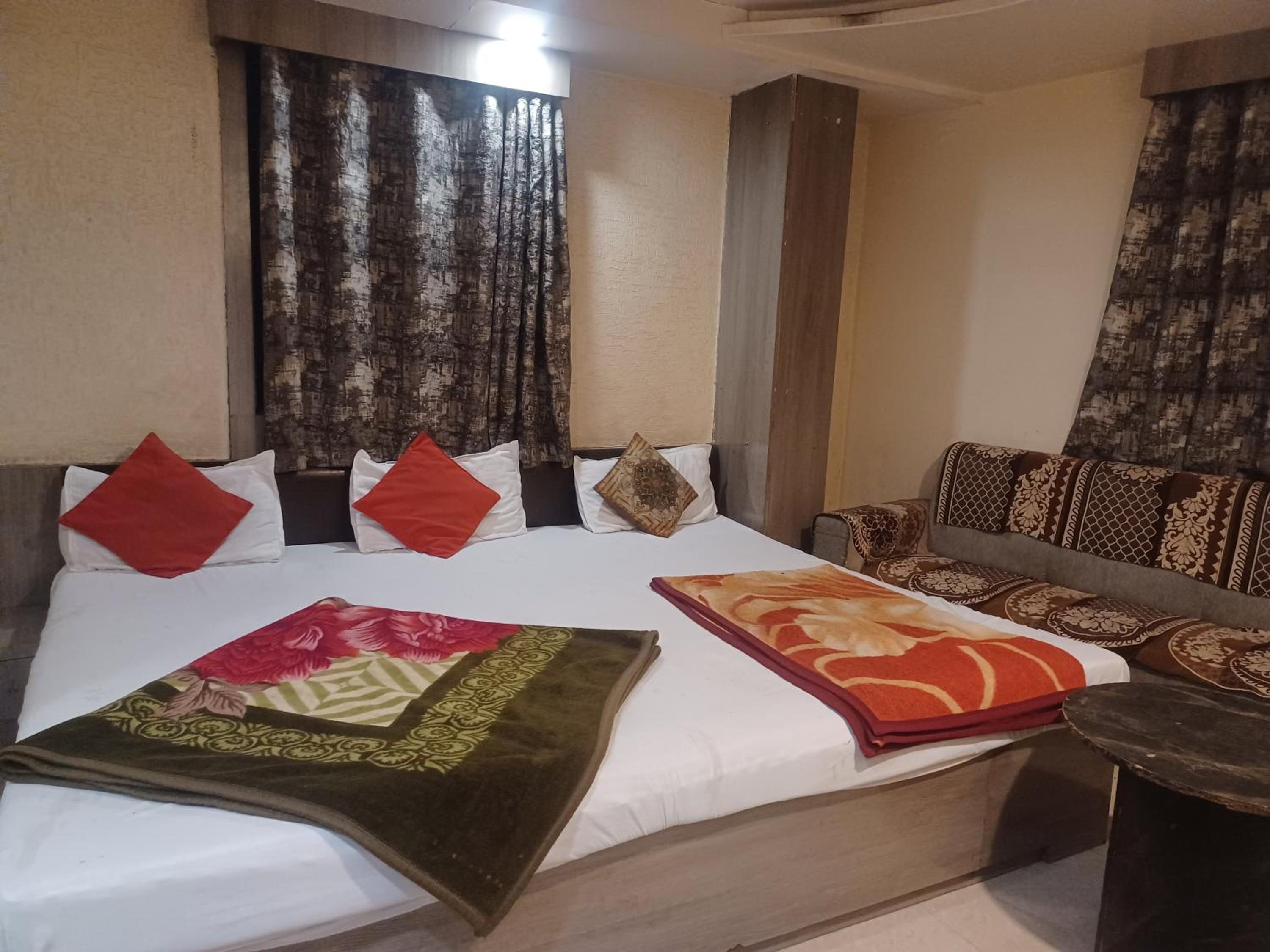 Deluxe Double Room photo 2