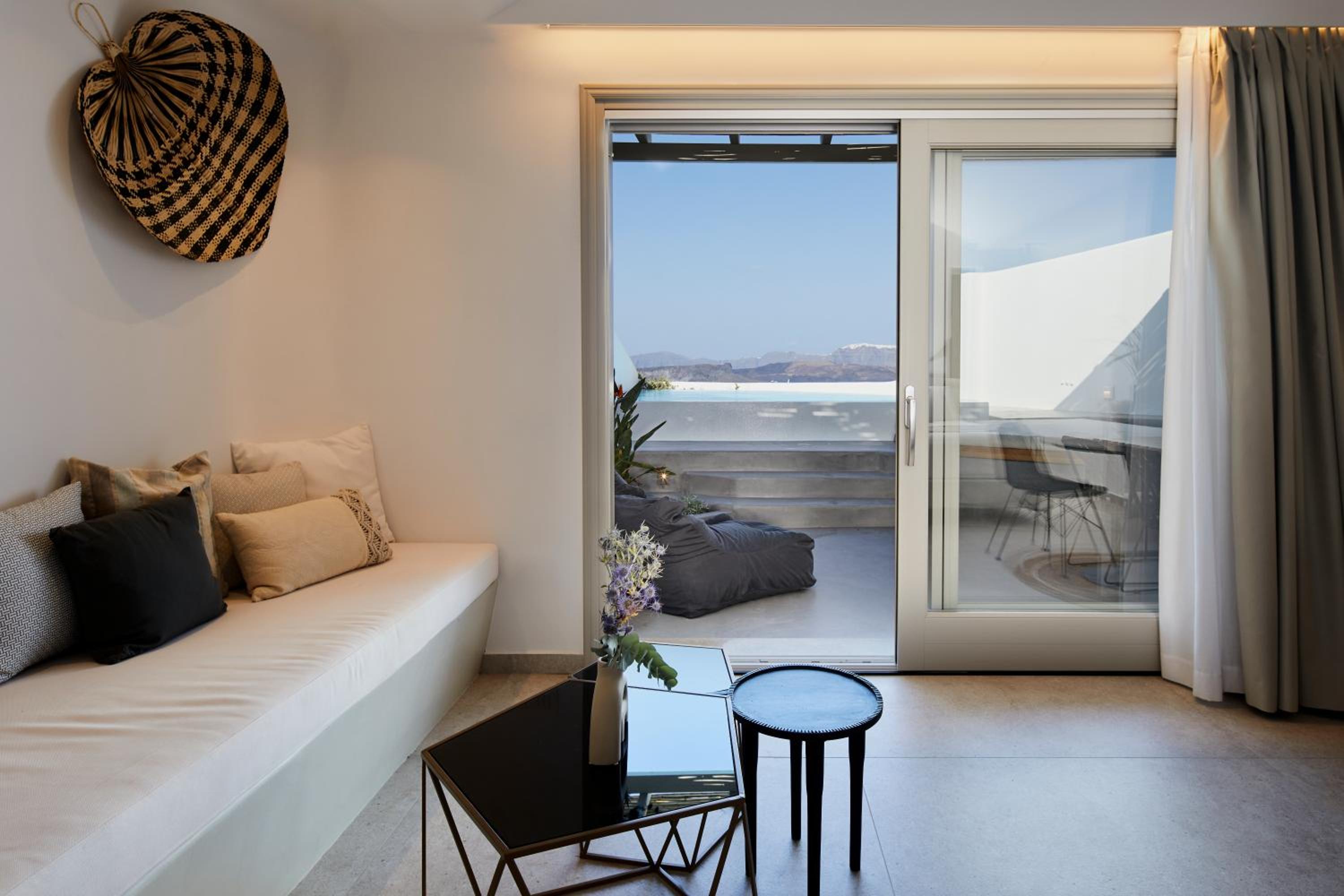 The Diamond Suite with Diamond Infinity Heated Private Pool - Photo 3