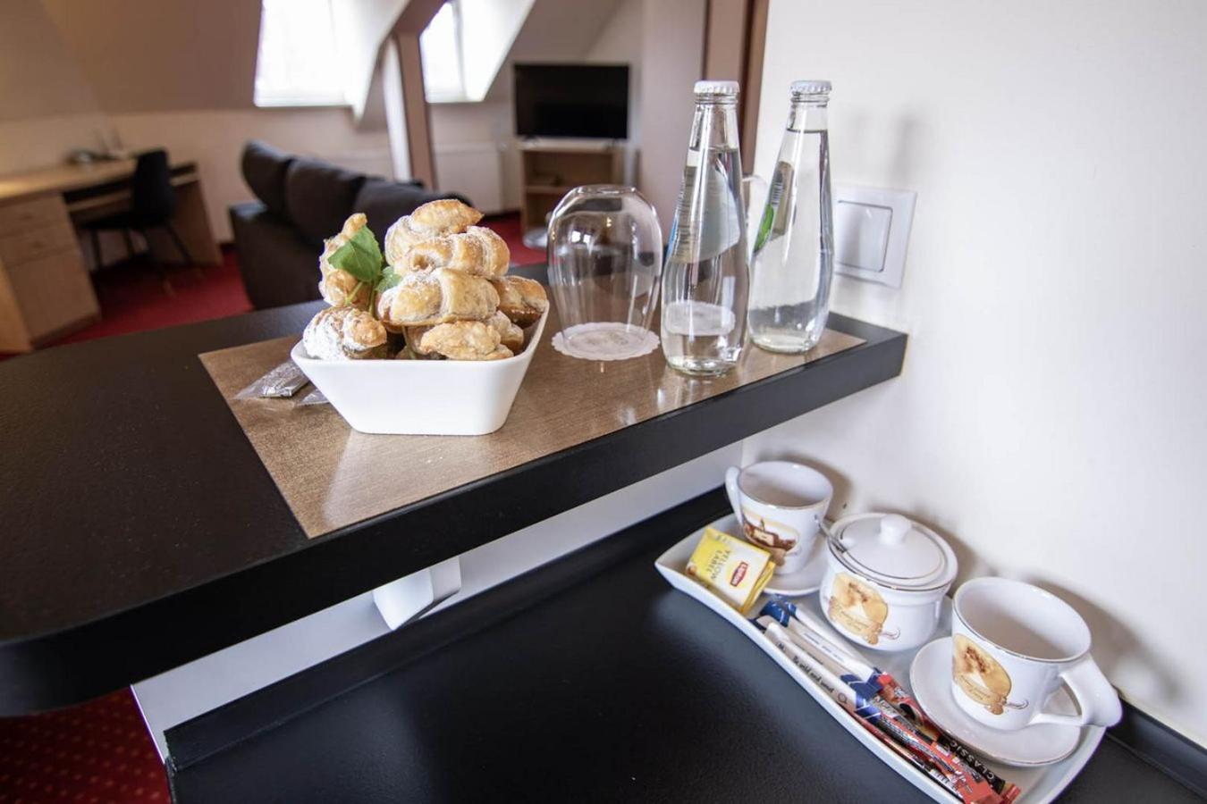Suite - Photo 7