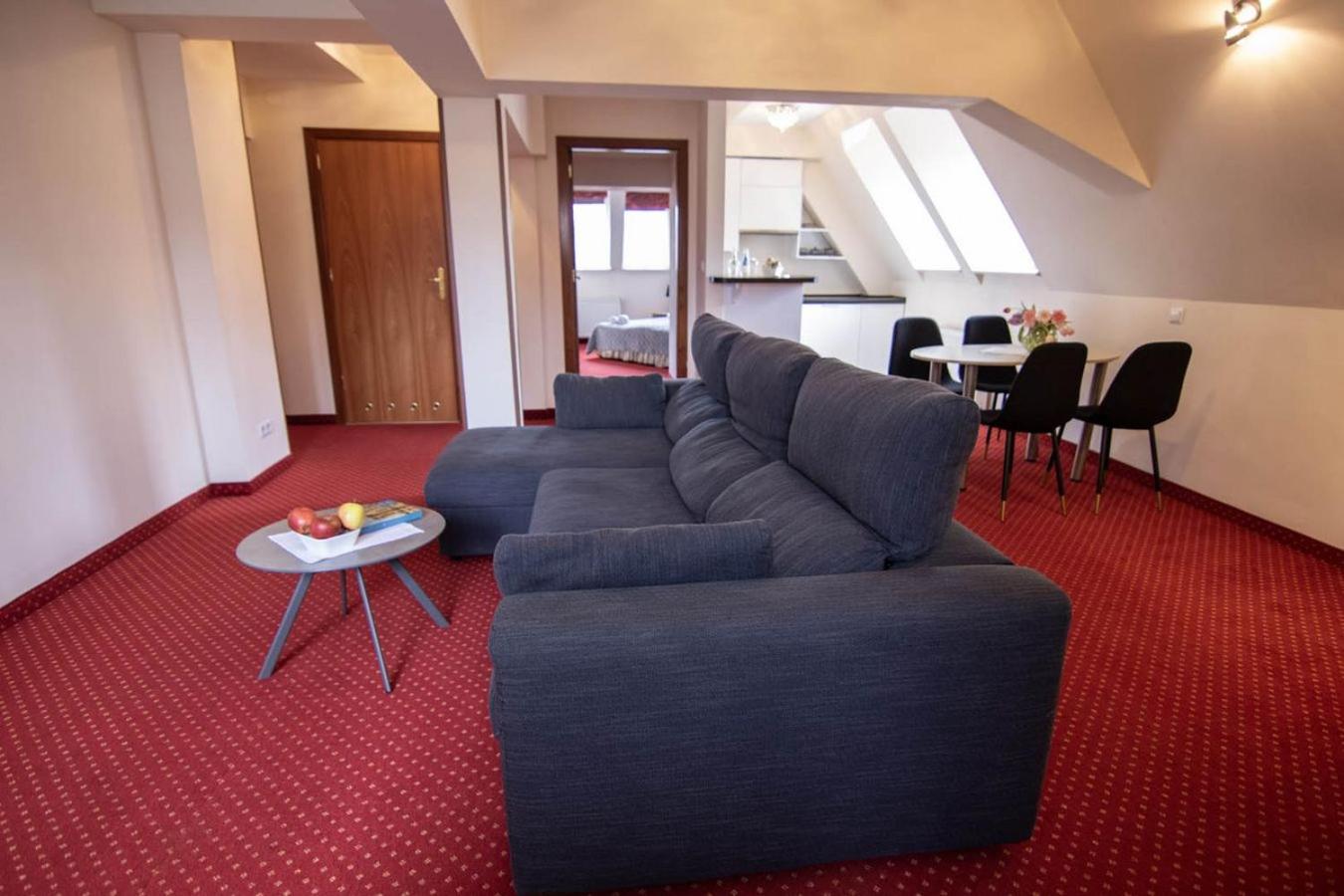 Suite - Photo 4