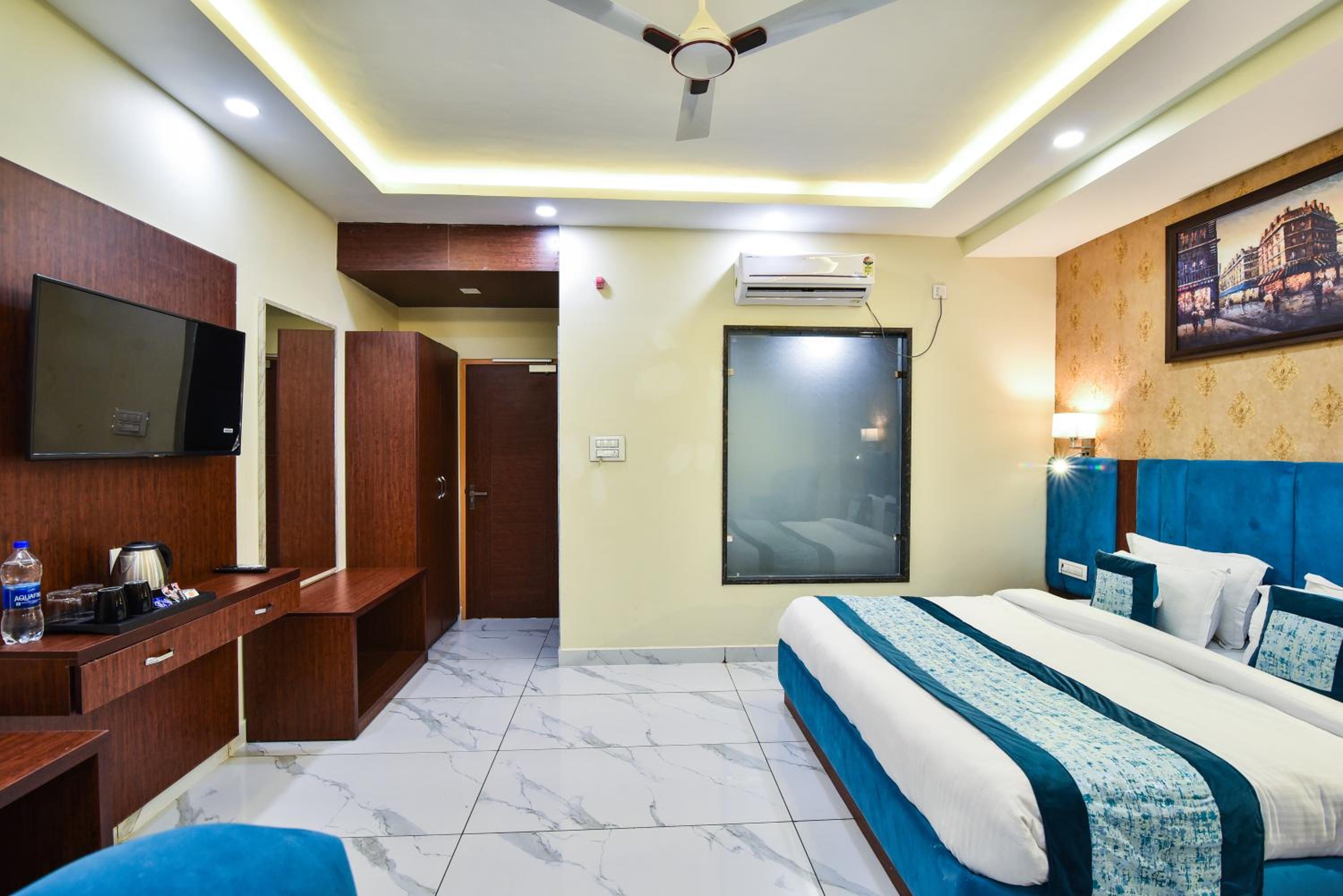 Superior King Room photo 2