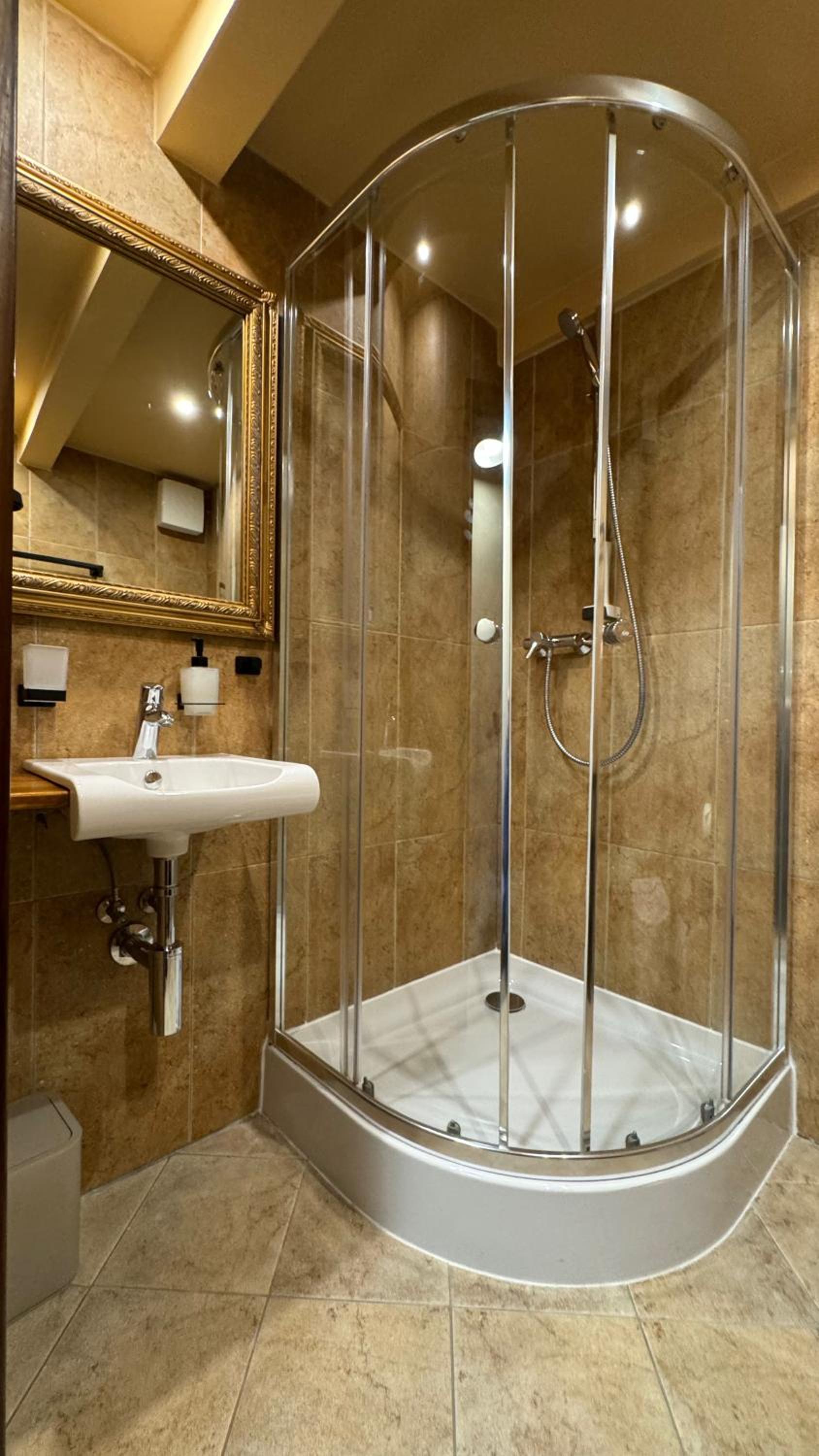 Standard Double or Twin Room photo 2