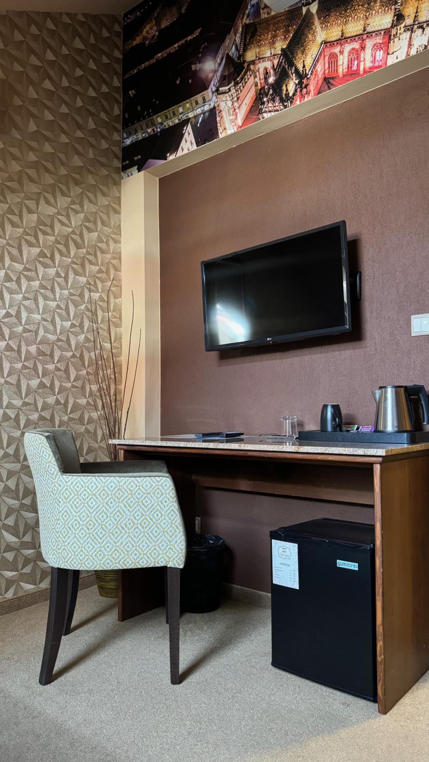 Economy Double Room photo 2