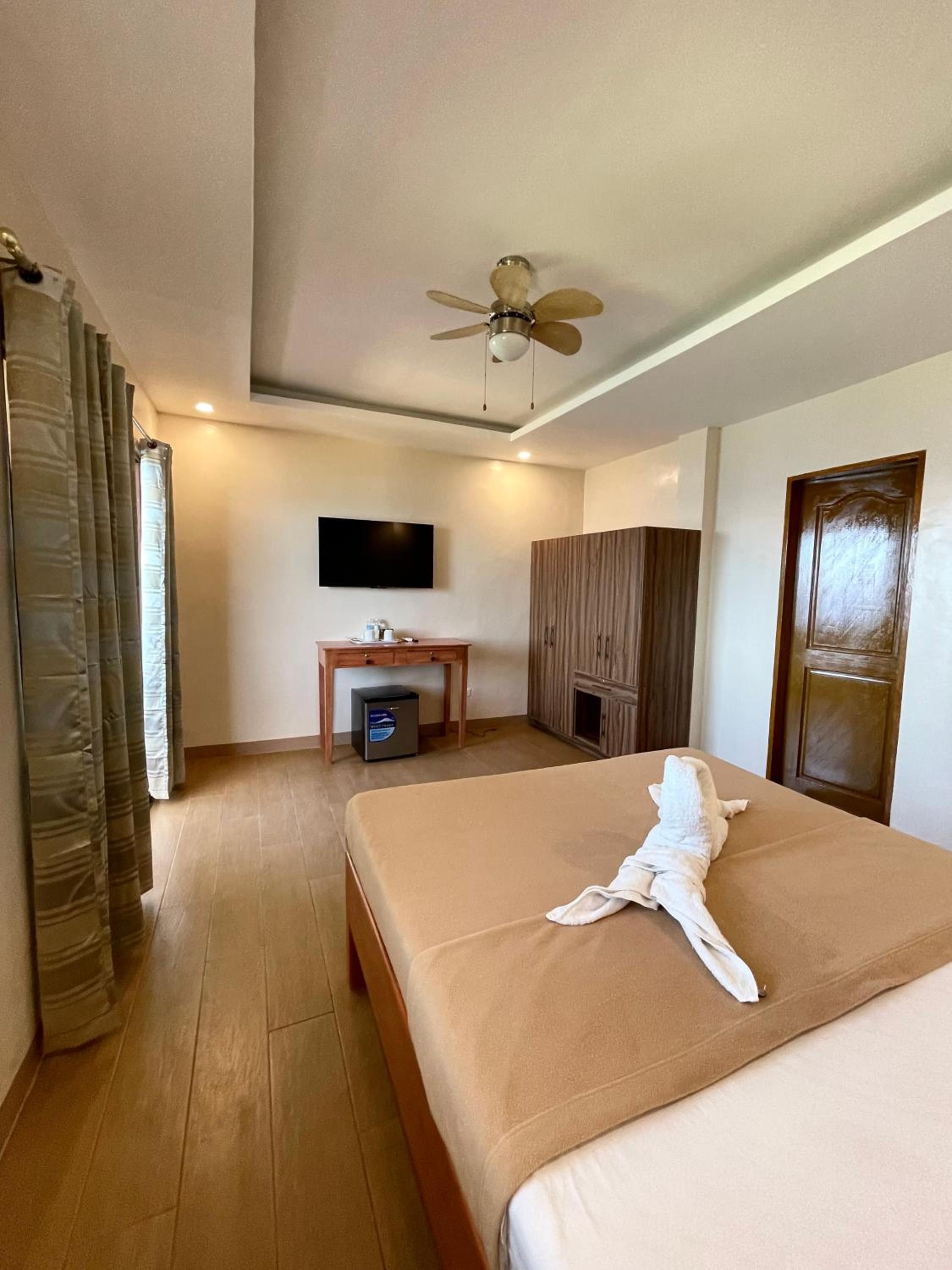 Deluxe Double Room with Sea View - Photo 1