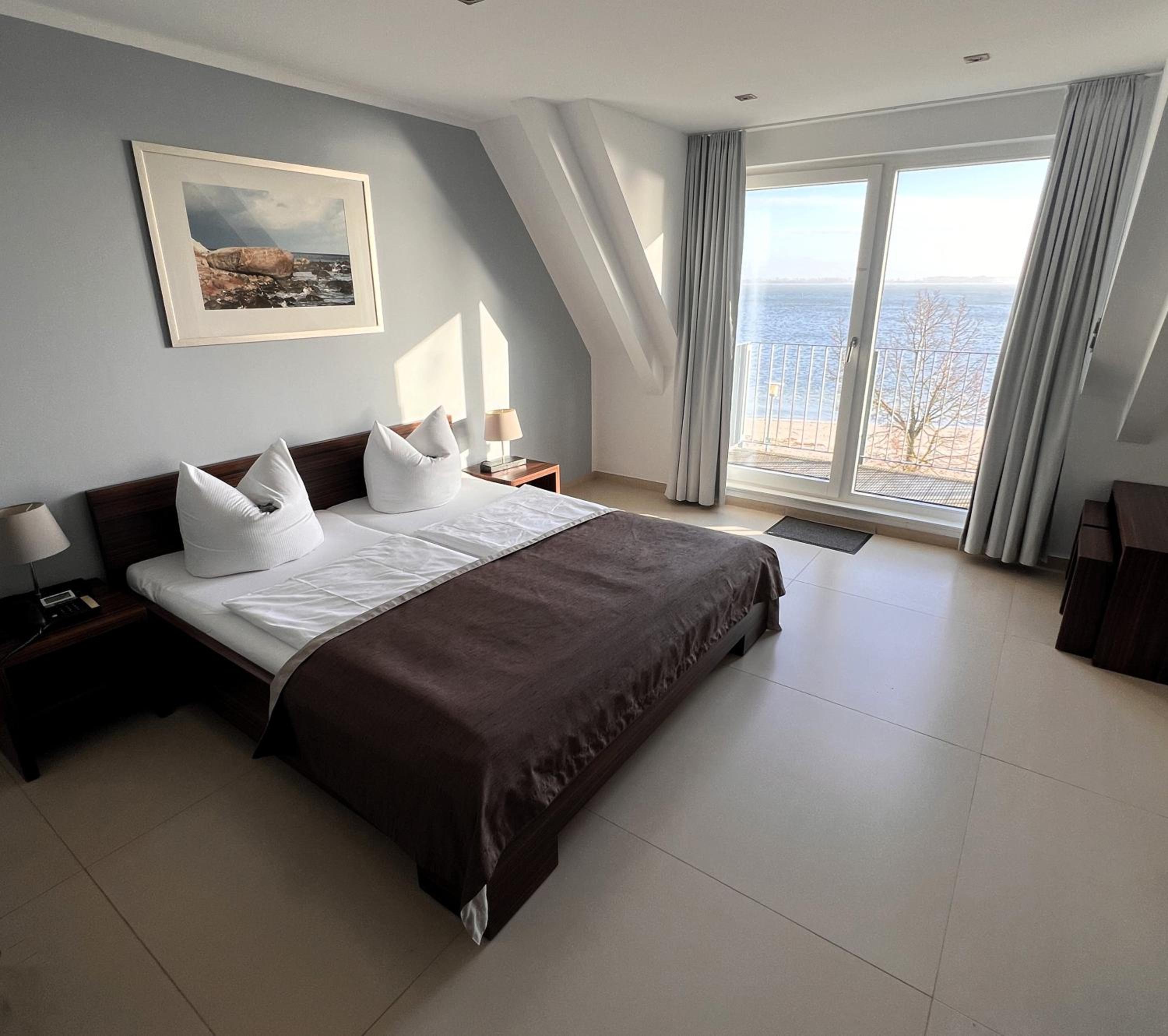 Double Room with Sea View photo 3