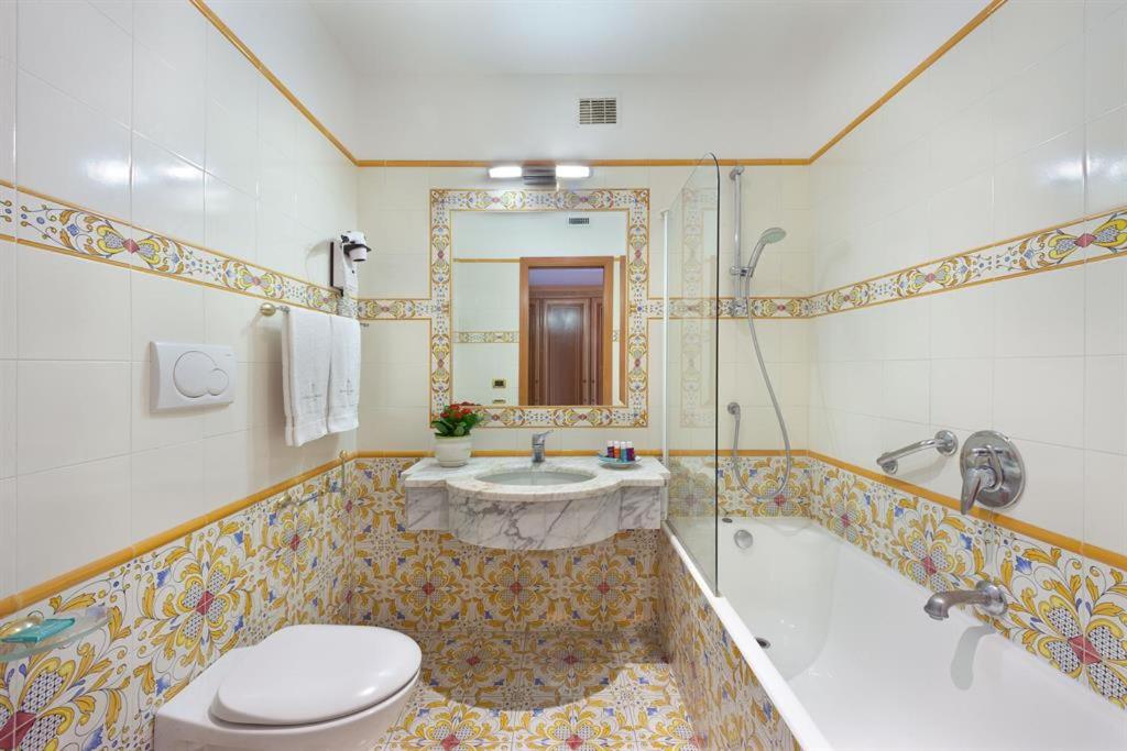 Economy Double or Twin Room - Photo 2