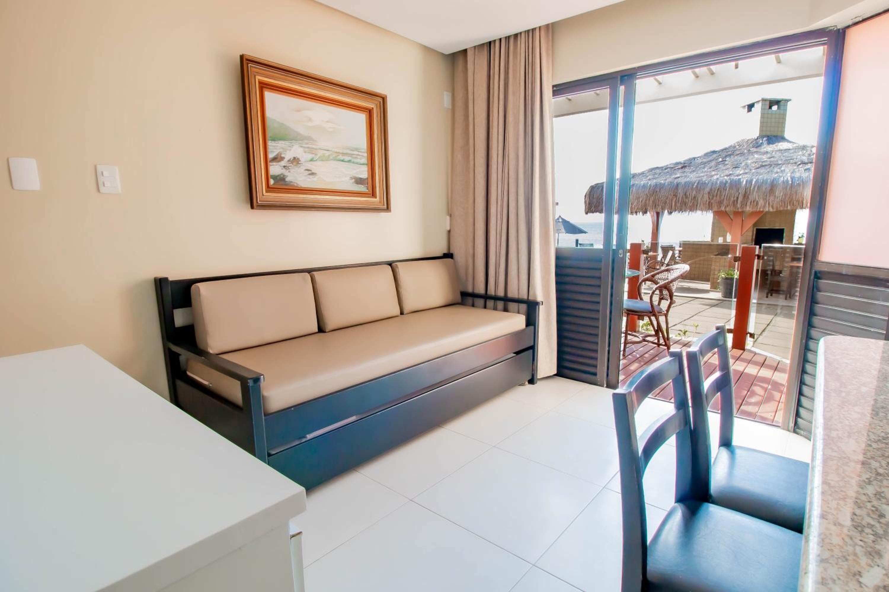 One-Bedroom Apartment with Sea View - Photo 7