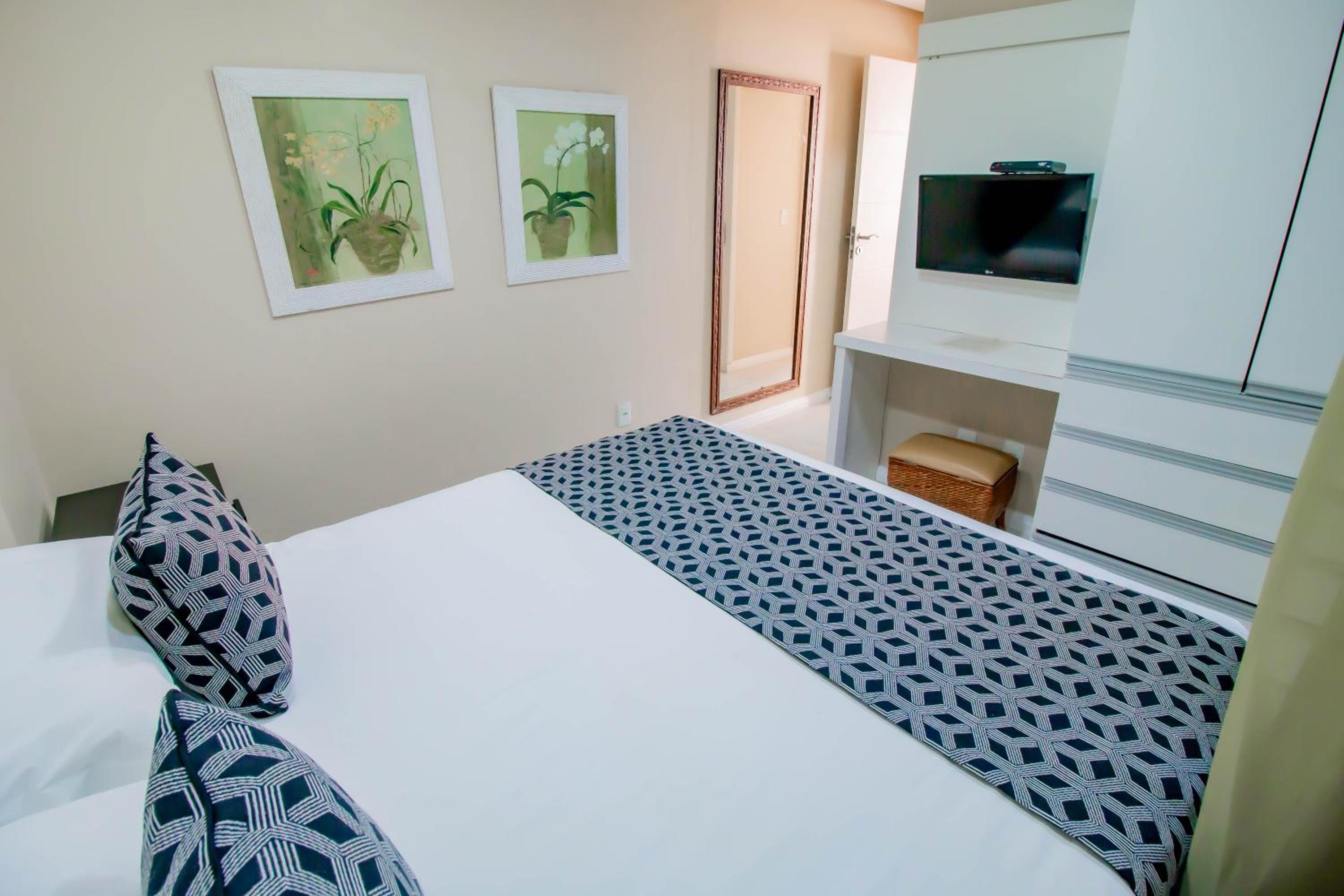 One-Bedroom Apartment with Sea View - Photo 6