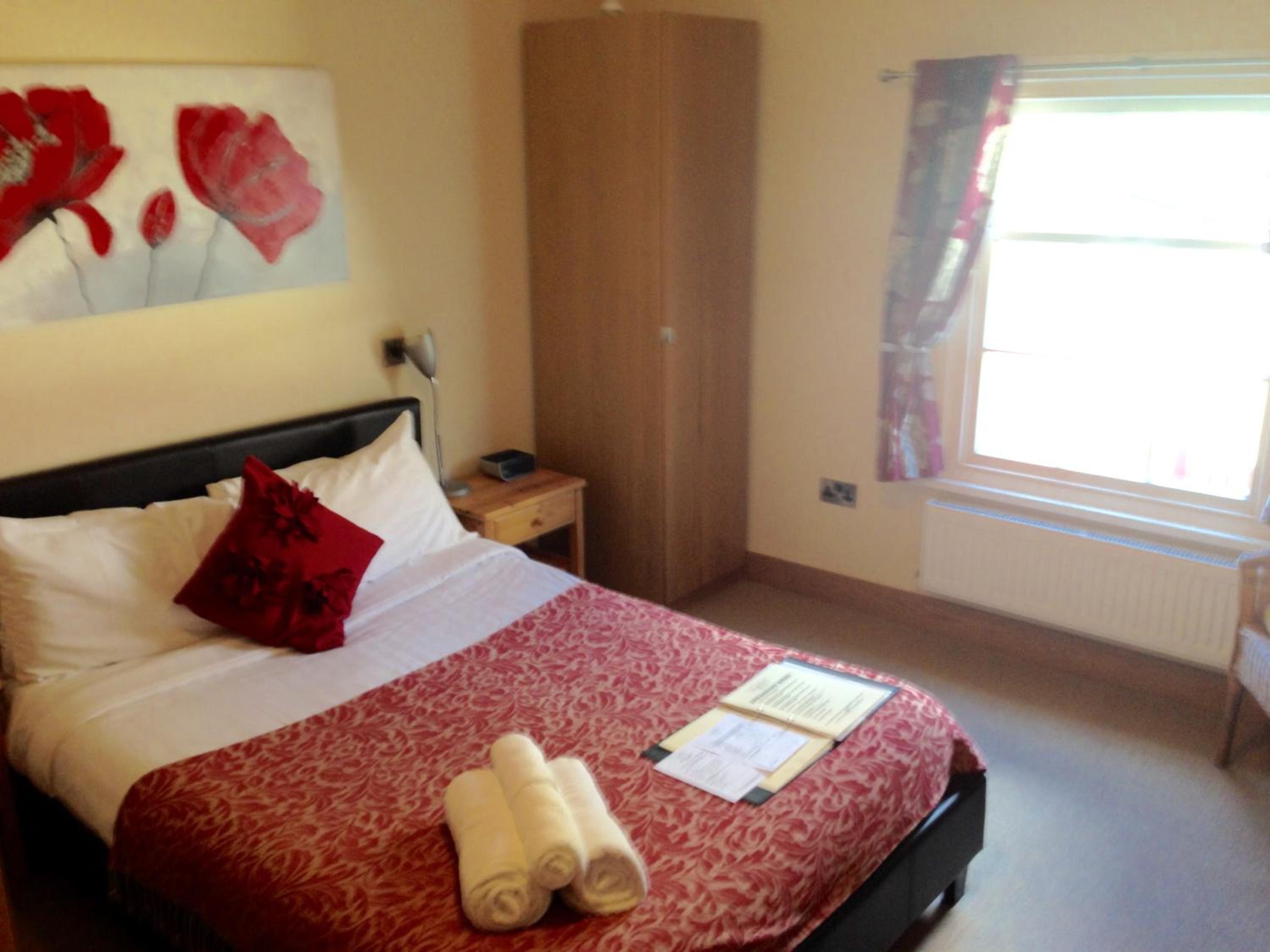Double Room - Photo 13