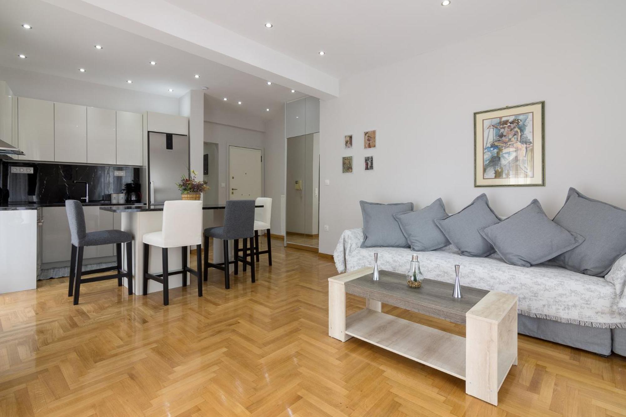 One-Bedroom Apartment