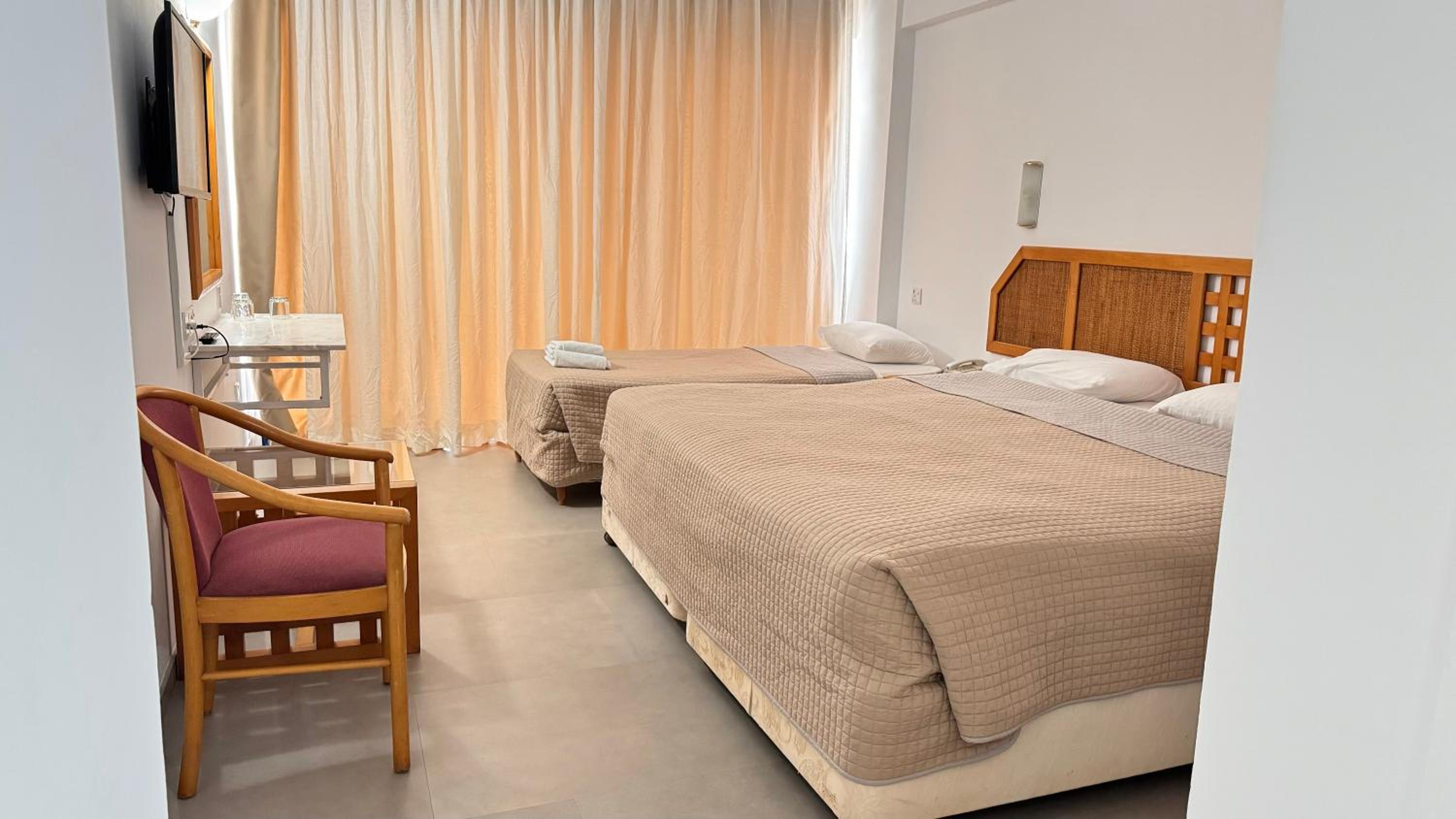 Triple Room - Photo 1