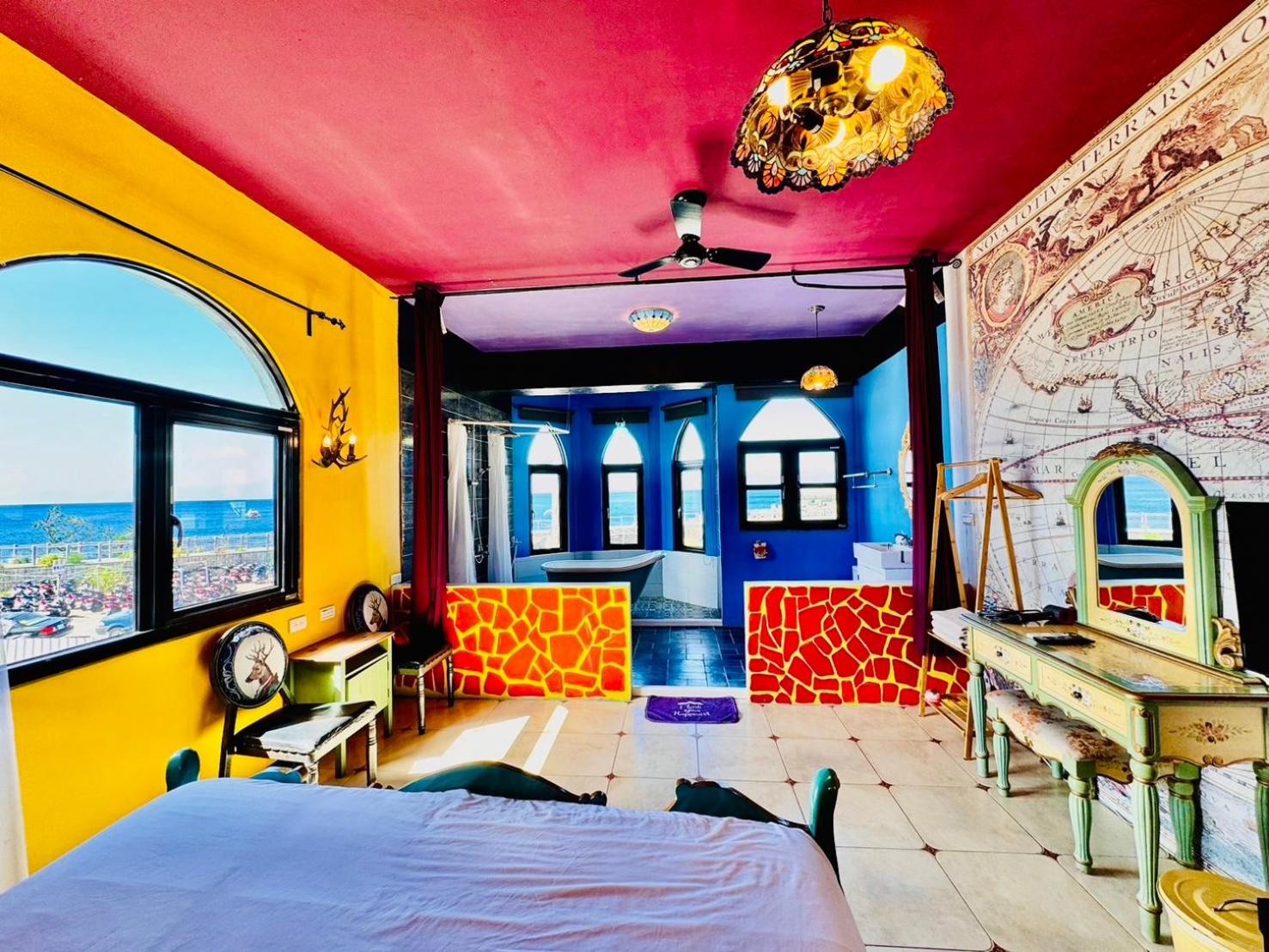 Deluxe Double Room with Sea View - Photo 3
