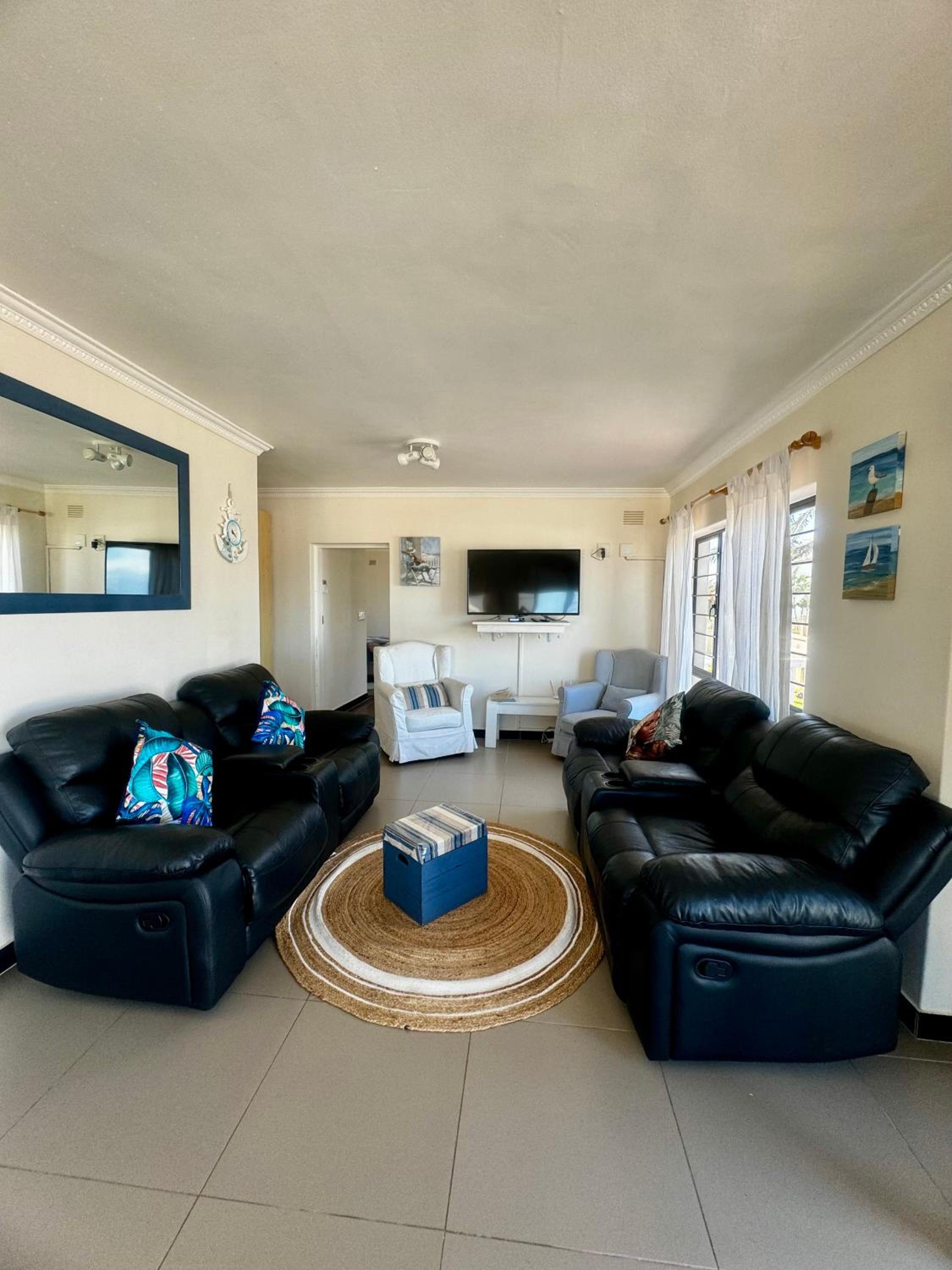 Two-Bedroom House photo 2