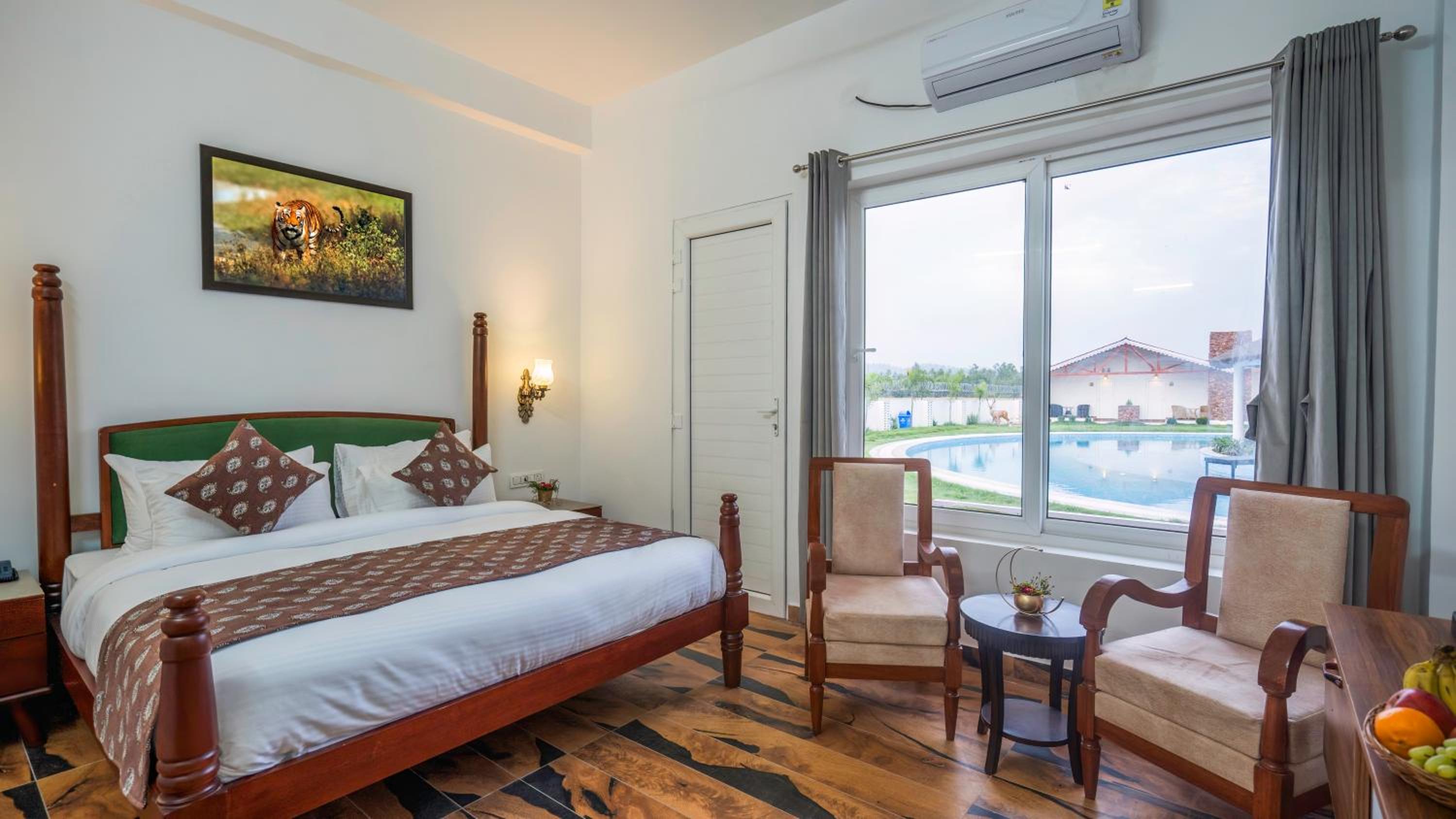 Suite With Pool View photo 3
