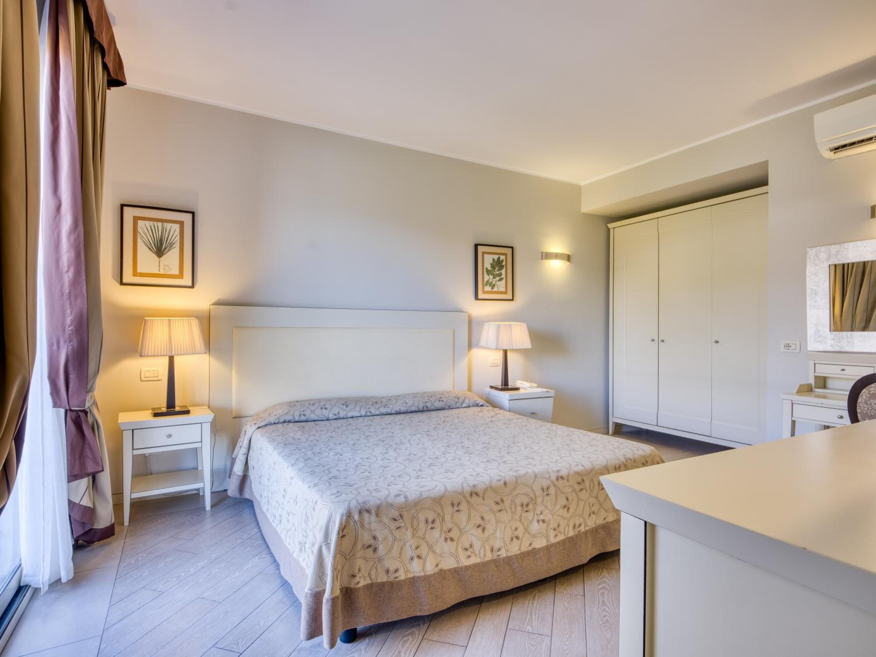 Two-Bedroom Apartment (6 Adults)