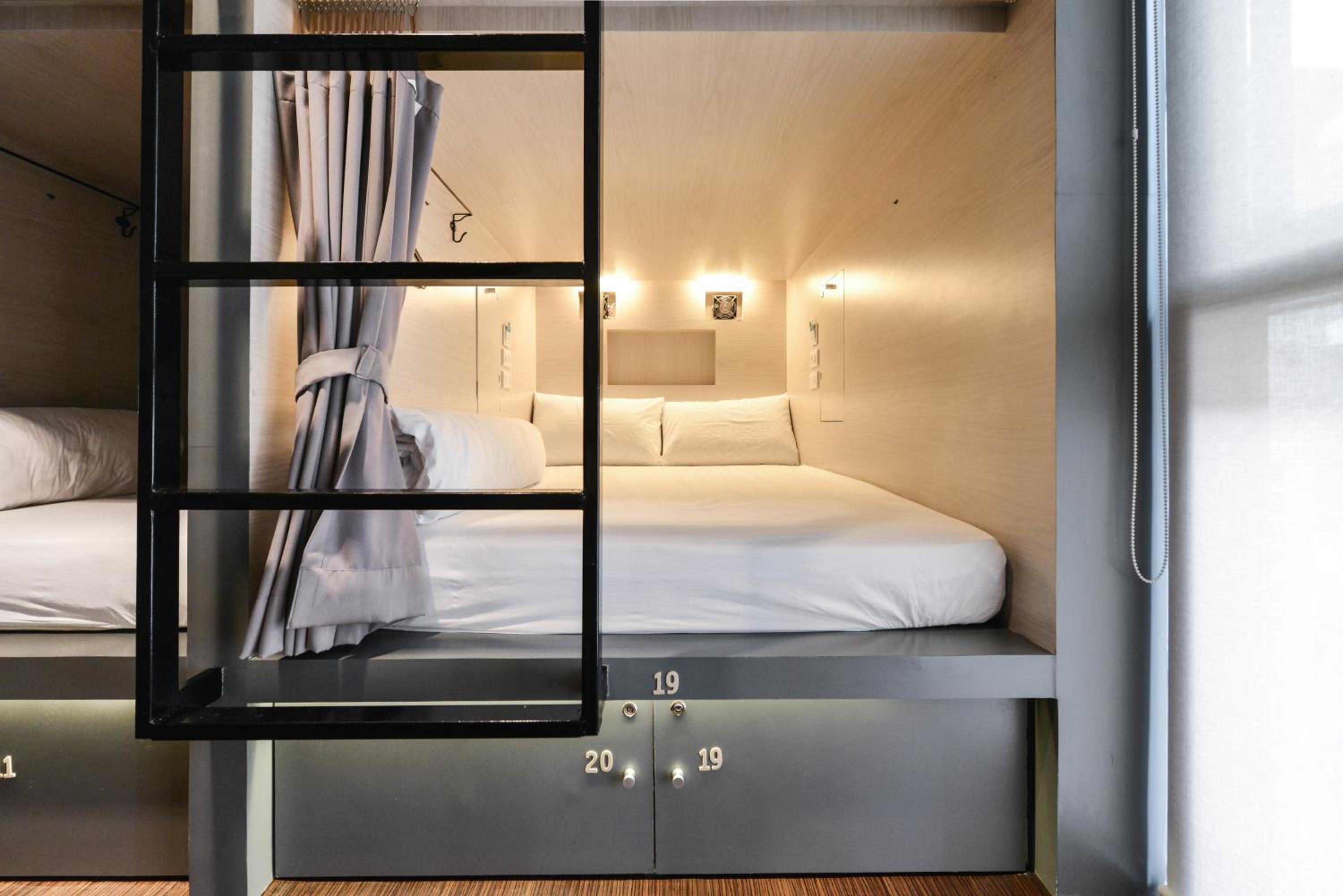 Double Bed Cube in Mixed Dormitory  photo 2