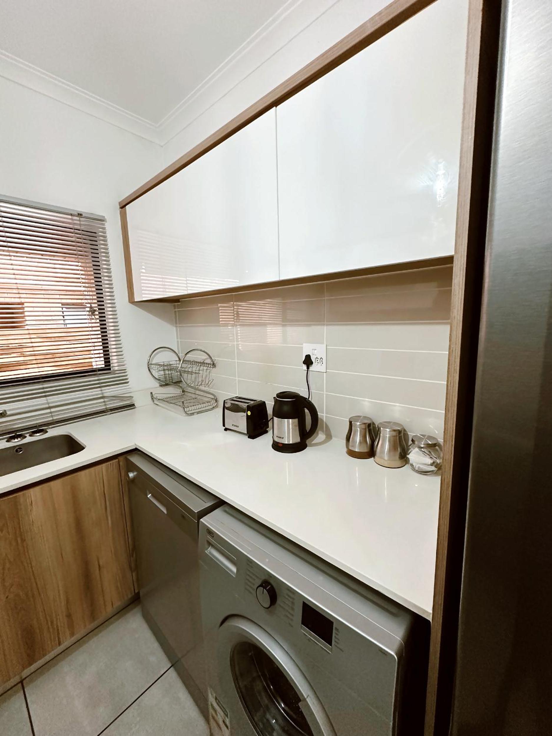 Three-Bedroom Apartment photo 2