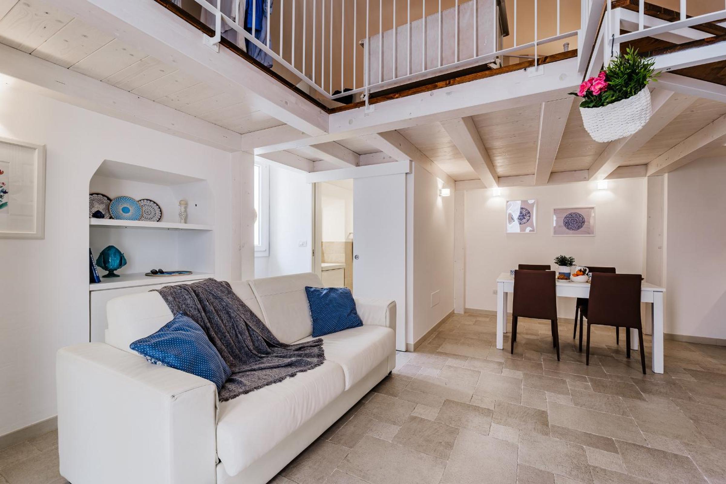 Studio - Split Level