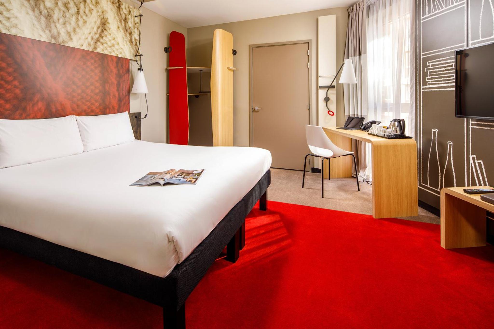 Accessible Room with One Double Bed photo 3