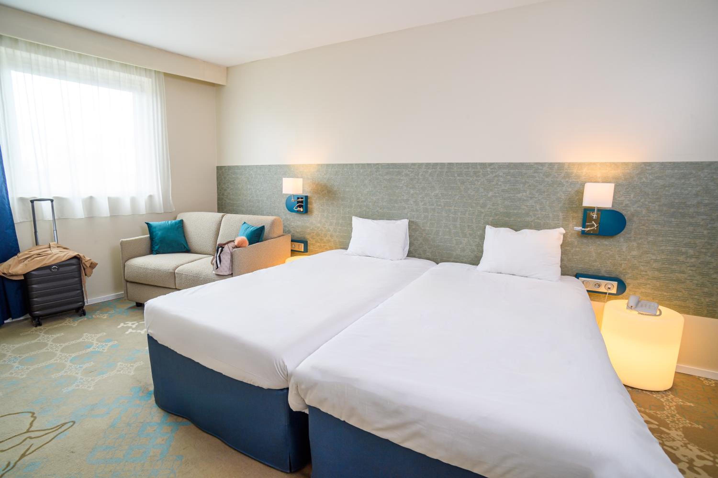Standard Twin Room with Sofa - Photo 3