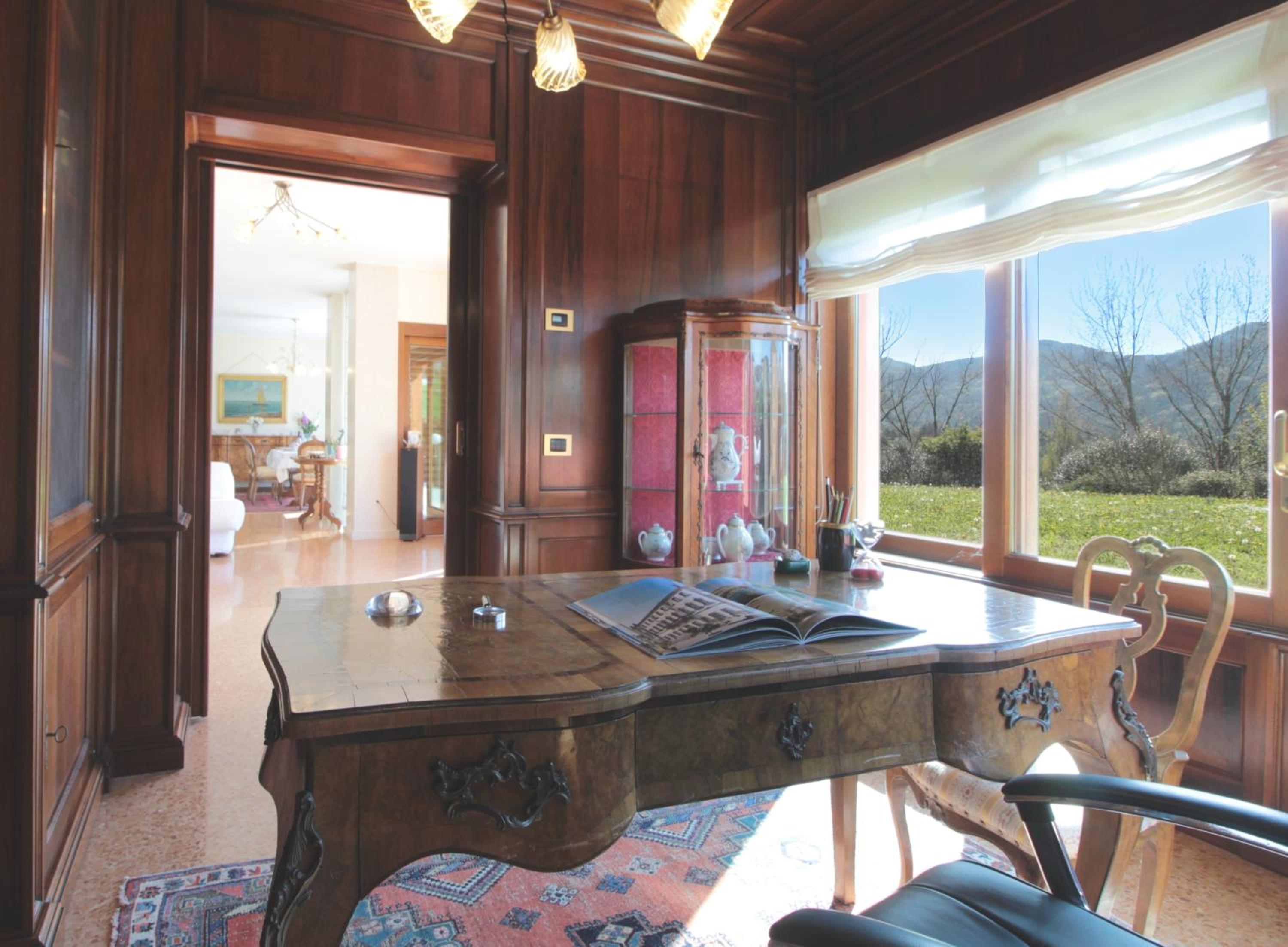 Villa photo 3