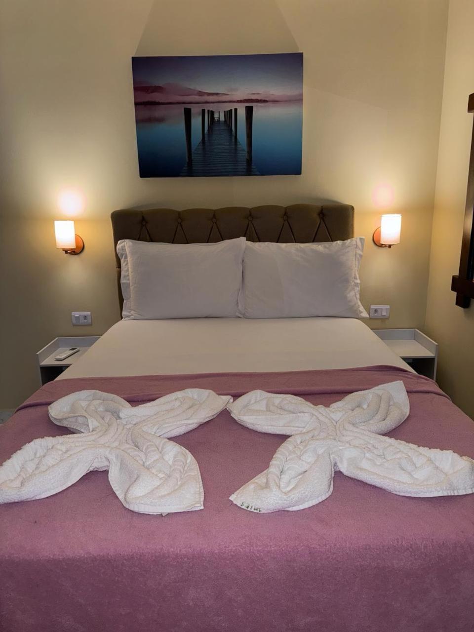 Deluxe Double Room with Balcony photo 1