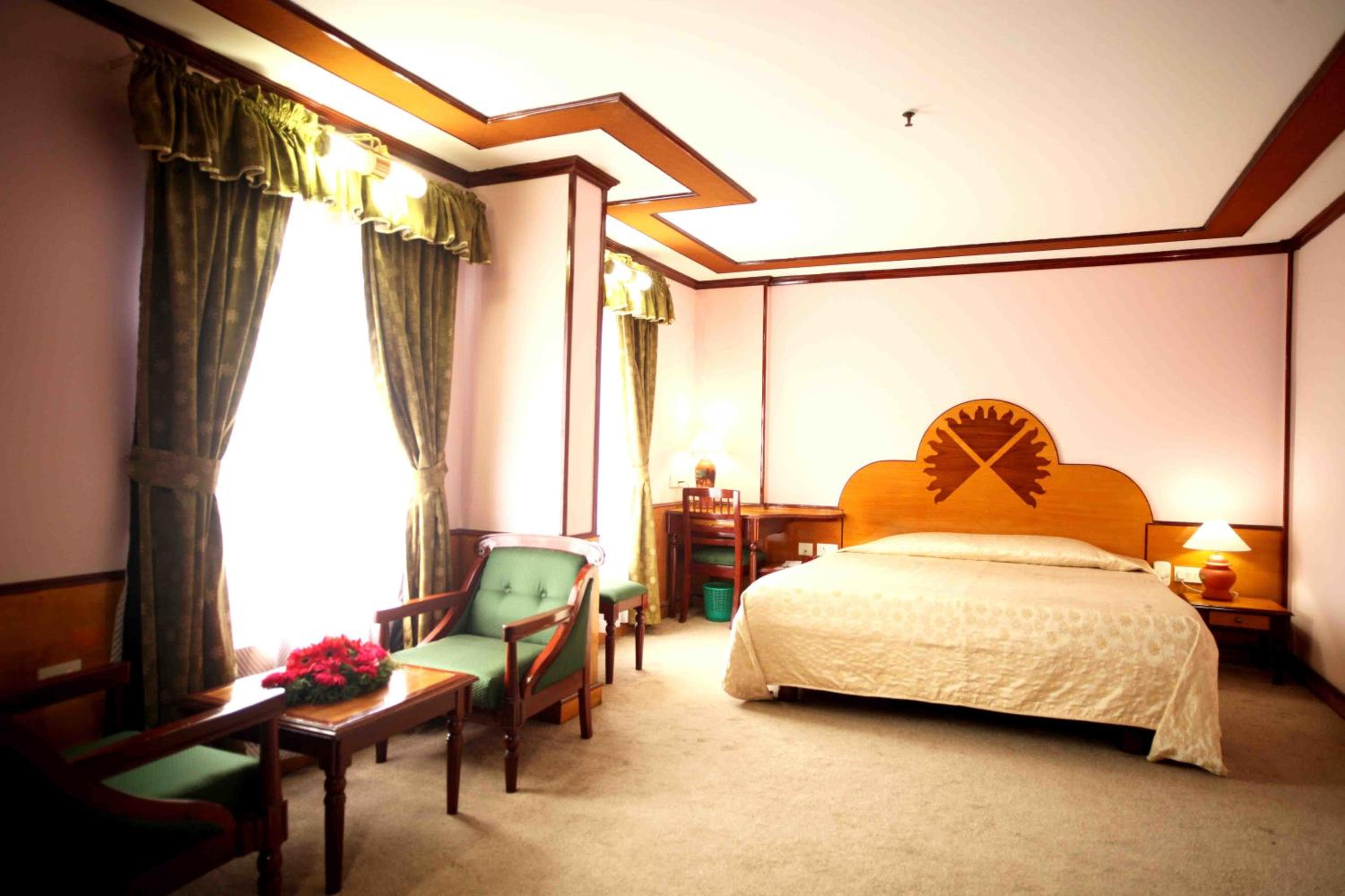 Deluxe King Room photo 2
